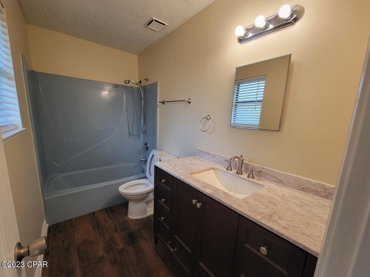 [No Recorded Subdiv] - Residential Lease