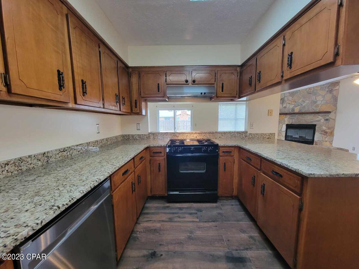 [No Recorded Subdiv] - Residential Lease