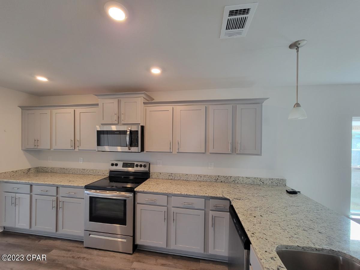 [No Recorded Subdiv] - Residential Lease