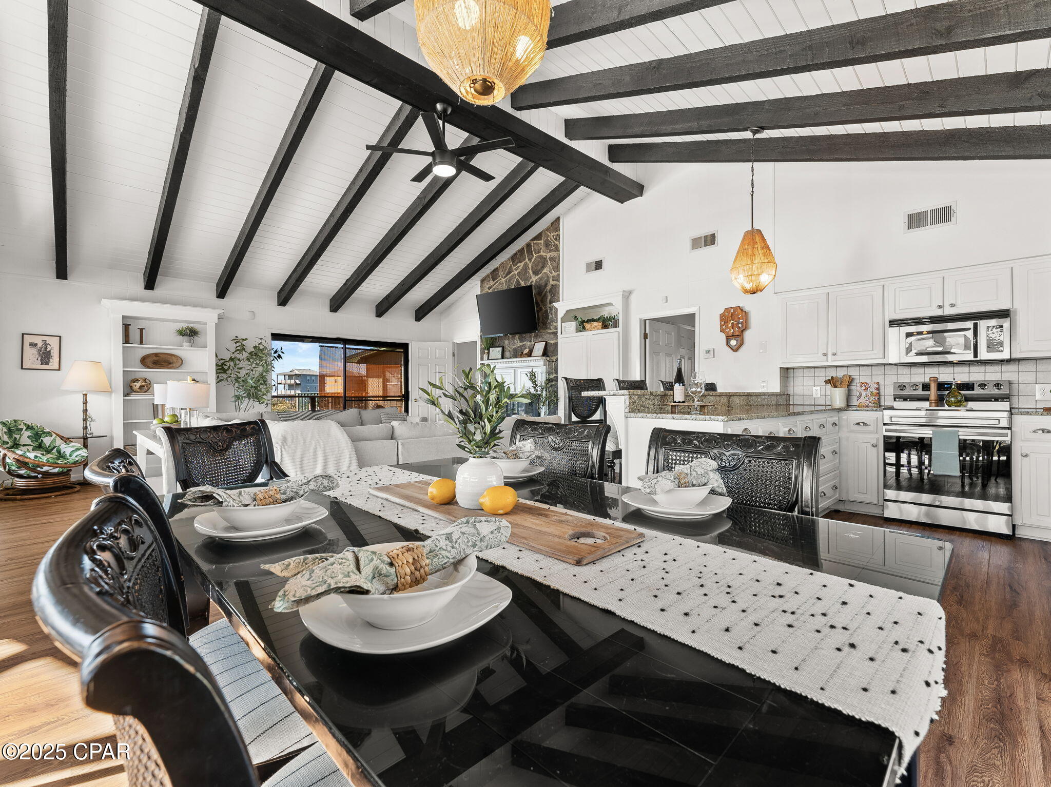 Laguna Beach Estates 7th Add - Residential