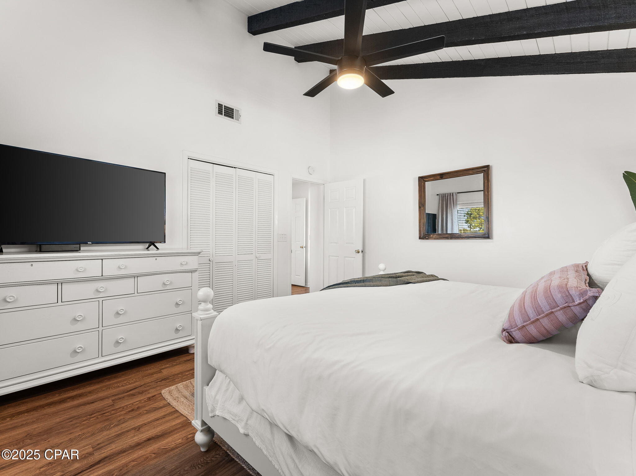 Laguna Beach Estates 7th Add - Residential