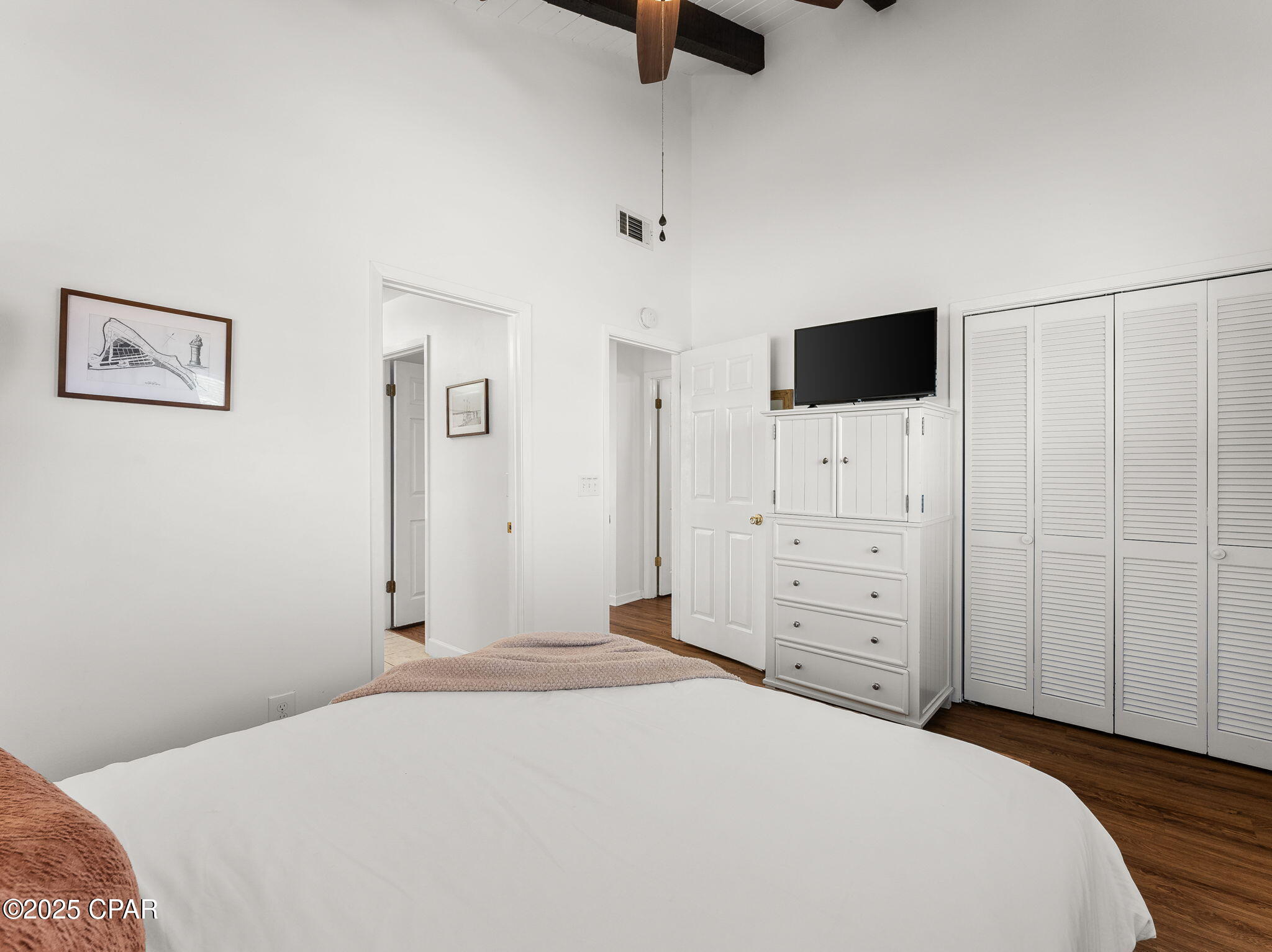 Laguna Beach Estates 7th Add - Residential