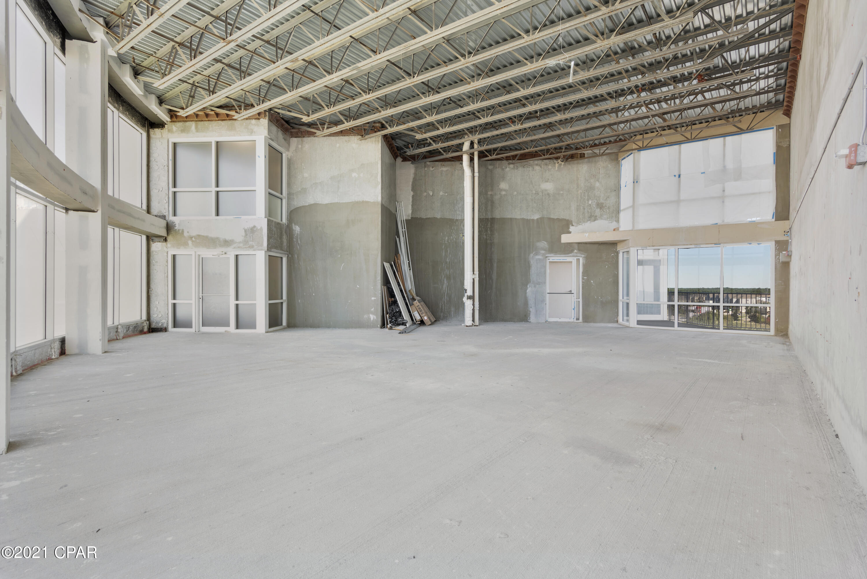 Laketown Wharf - Commercial Sale