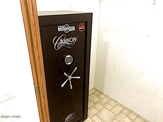 Creek Hollow Estates Unit - Residential