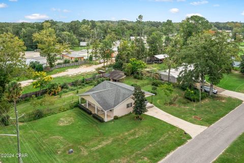 A home in Chipley