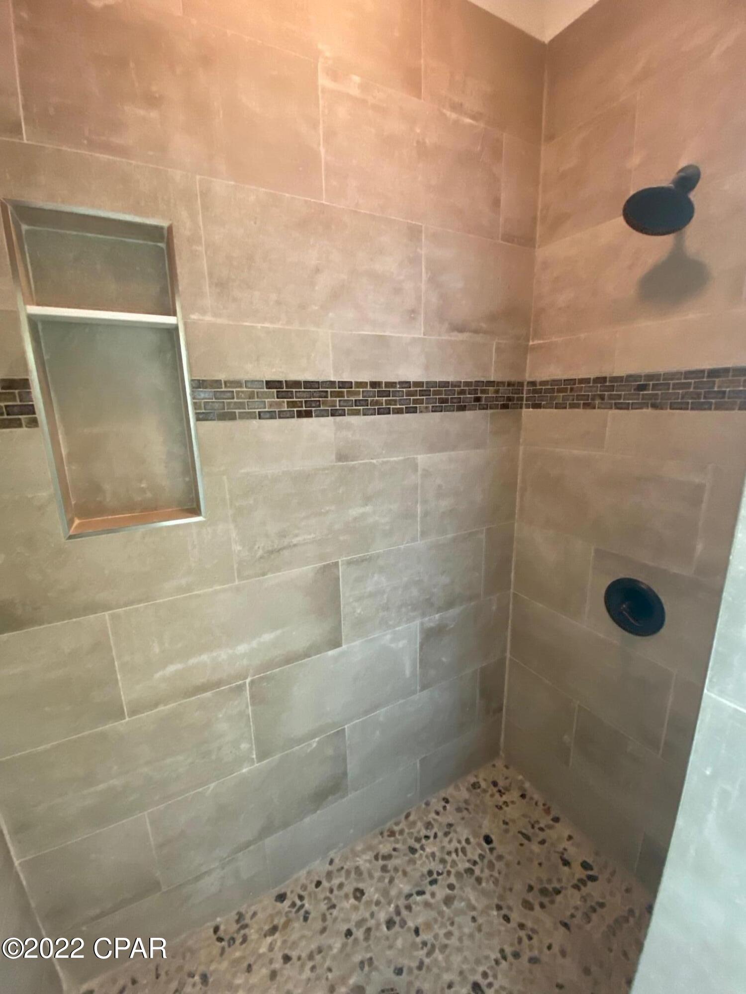 Highland City - Commercial Sale