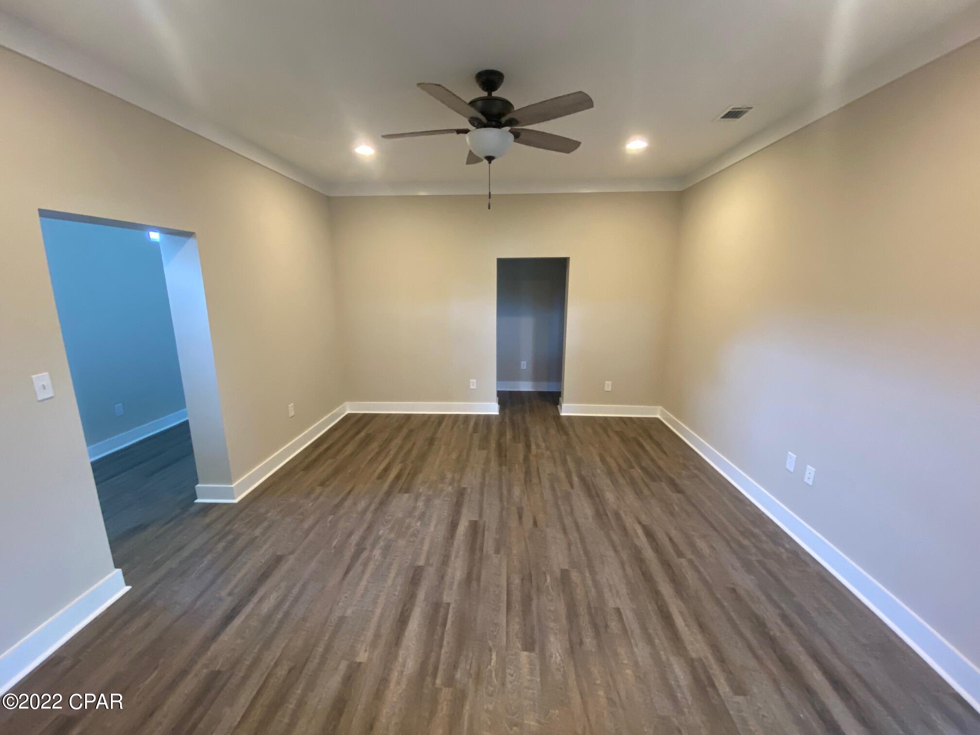 Highland City - Commercial Sale