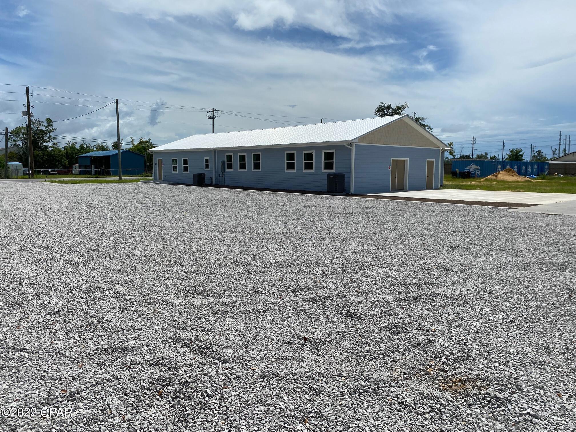 Highland City - Commercial Sale