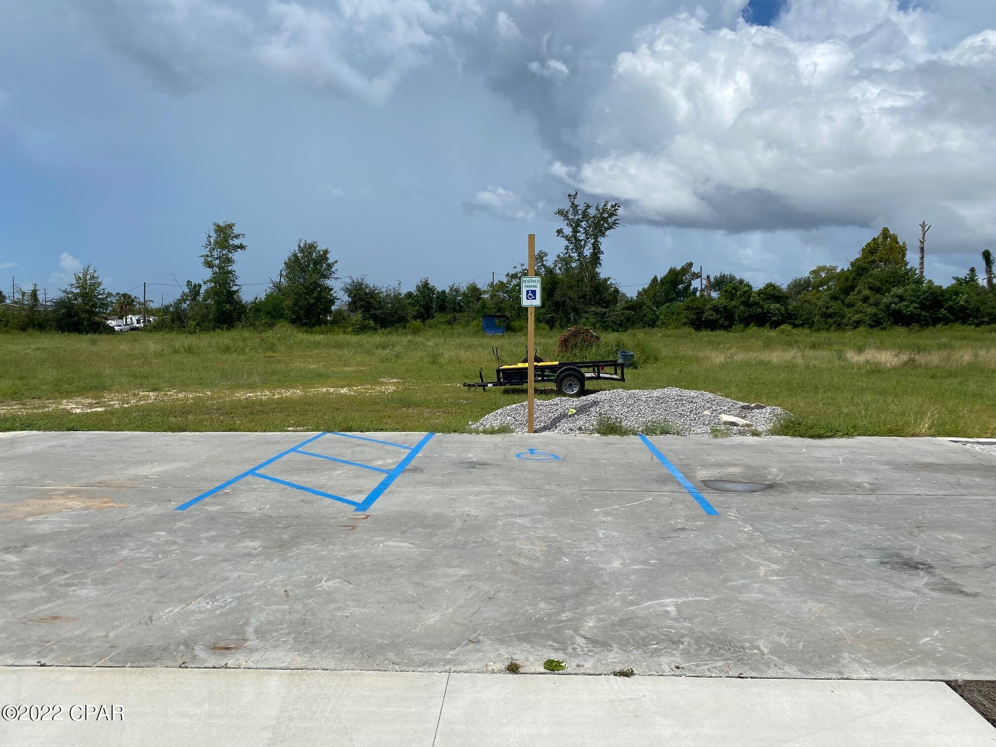 Highland City - Commercial Sale