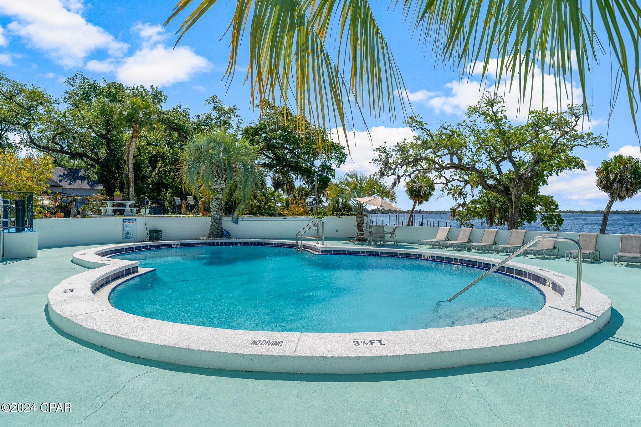 Bay Club Condo Ph 1 - Residential