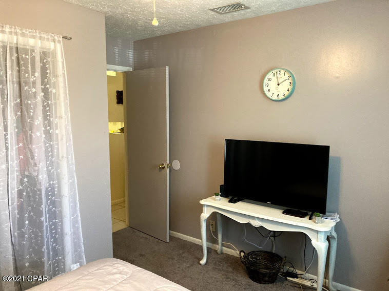 North Lagoon Oaks 4th - Residential