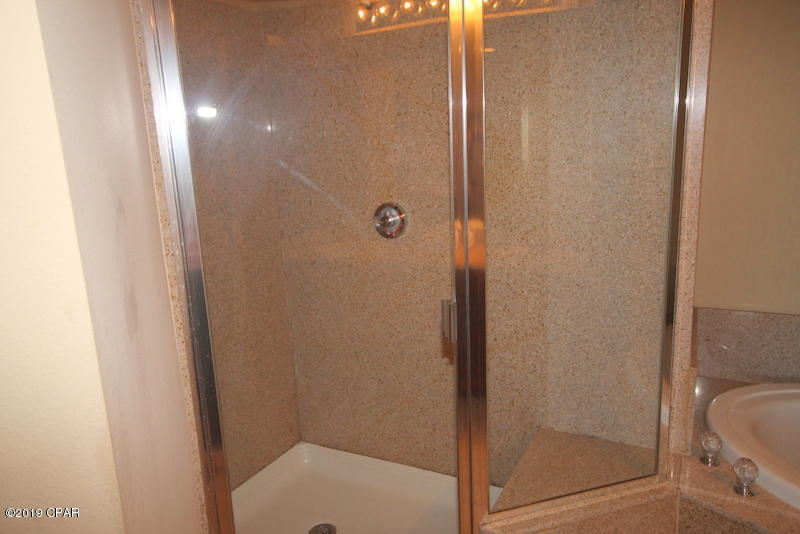 Laketown Wharf - Residential