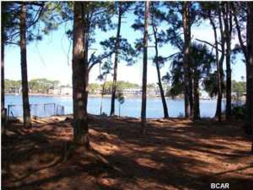 Beautiful shaded deep waterfront lot on Gran Lagoon. Ready to Build. Great for the full time boating enthusiast.