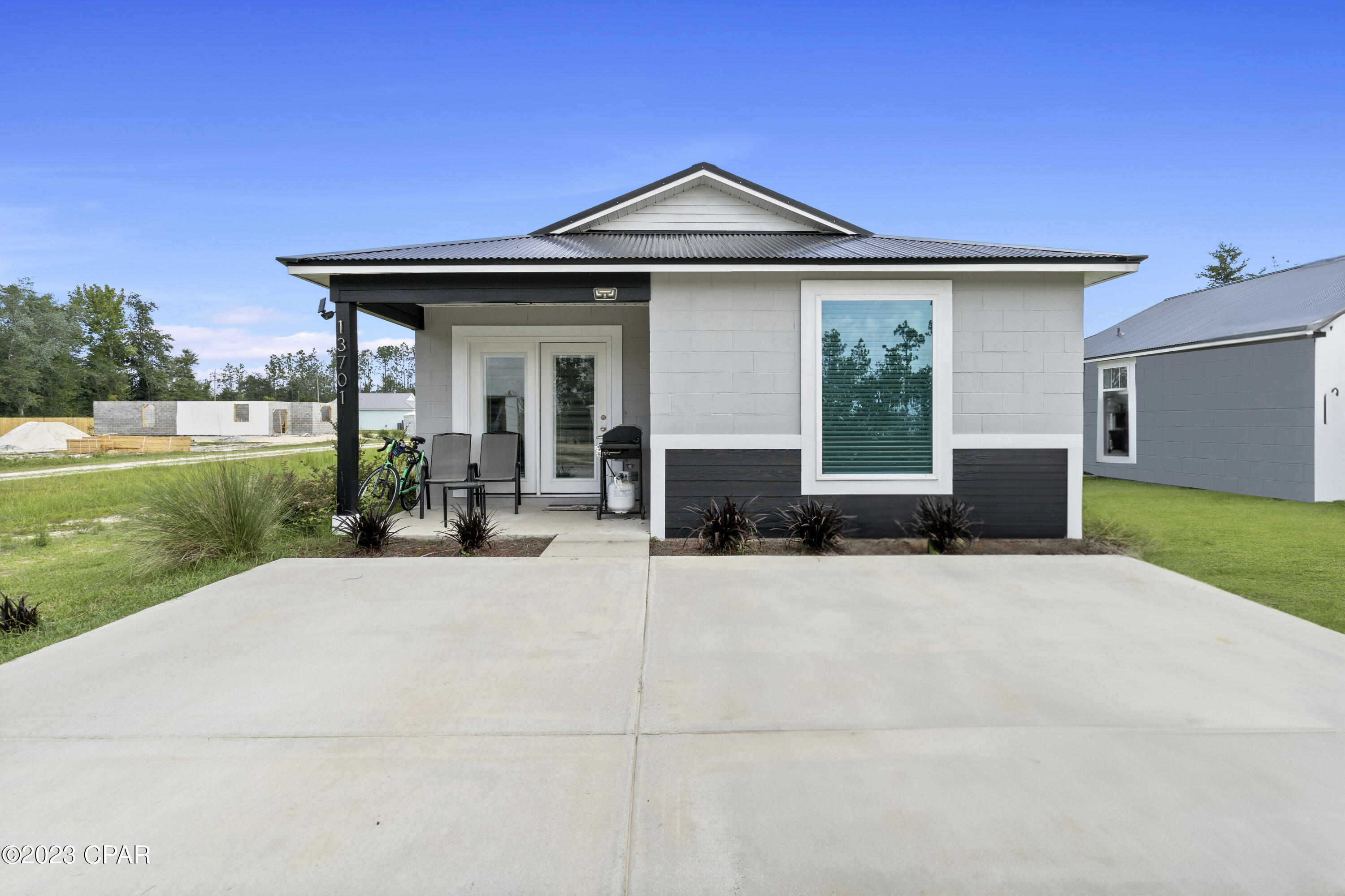 South Caravana Manor - Residential