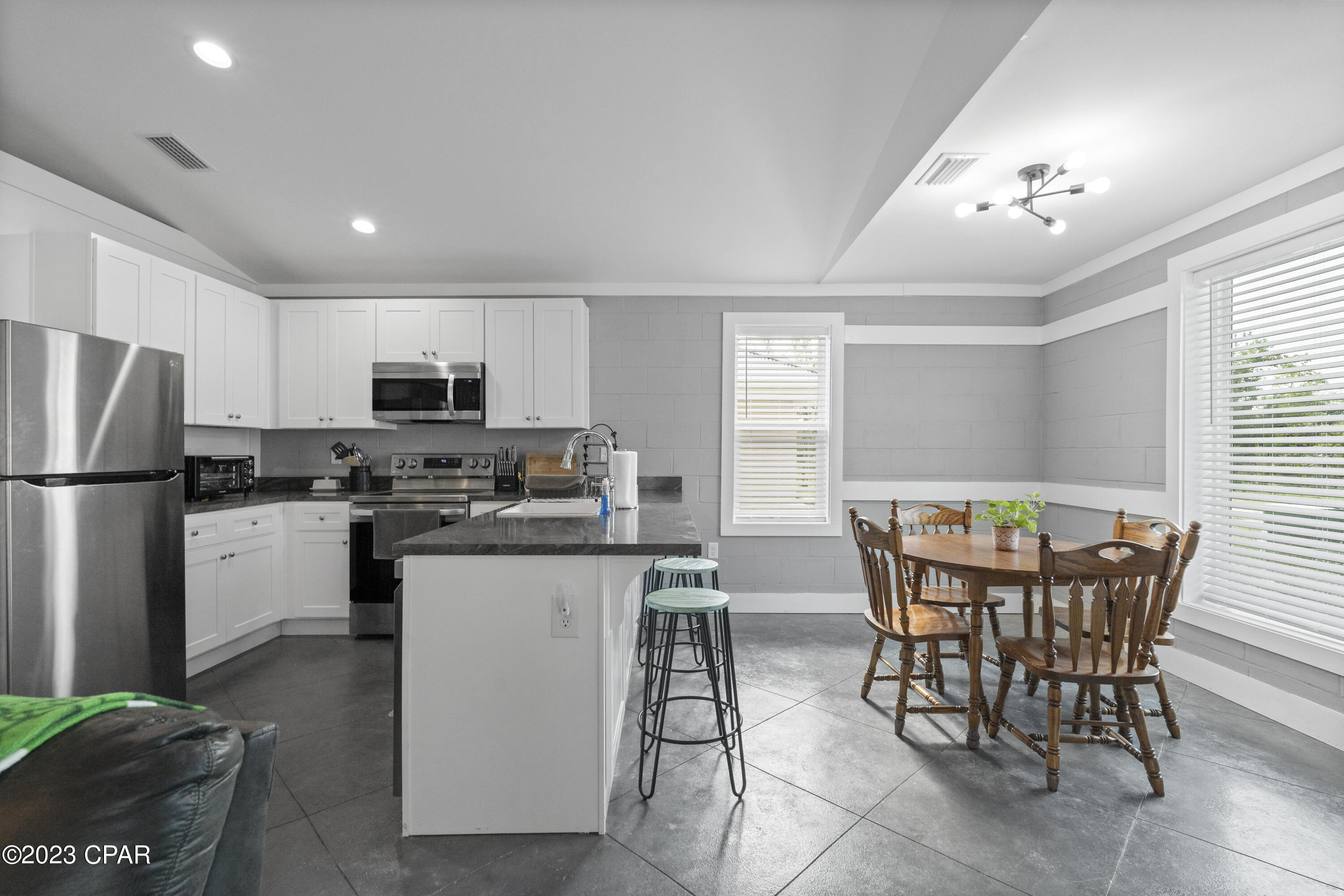 South Caravana Manor - Residential