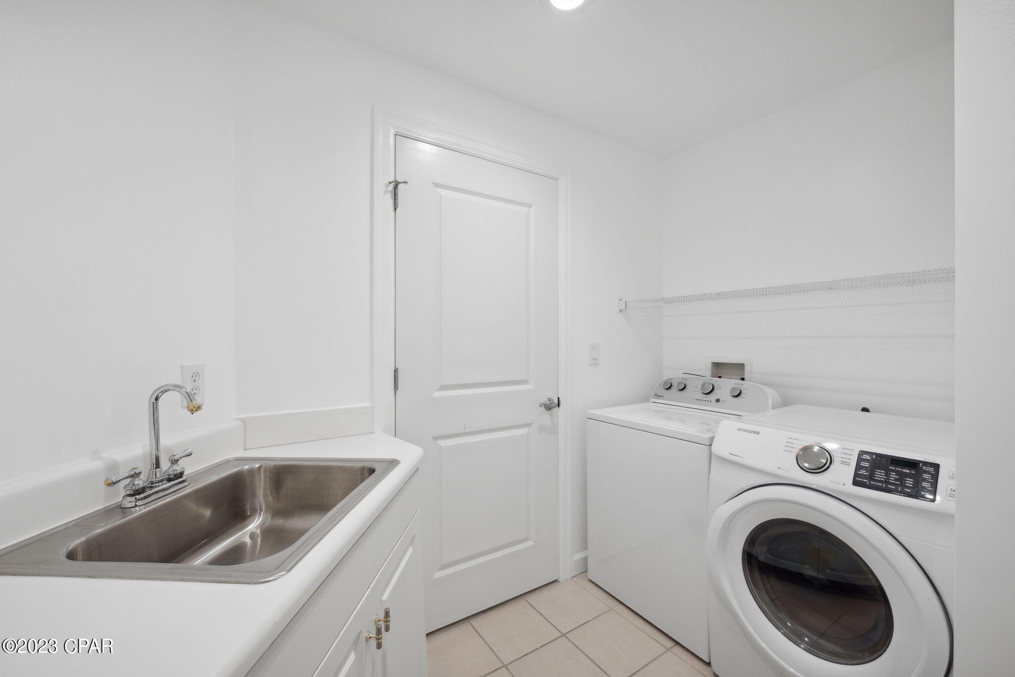 En Soleil Condo - Residential