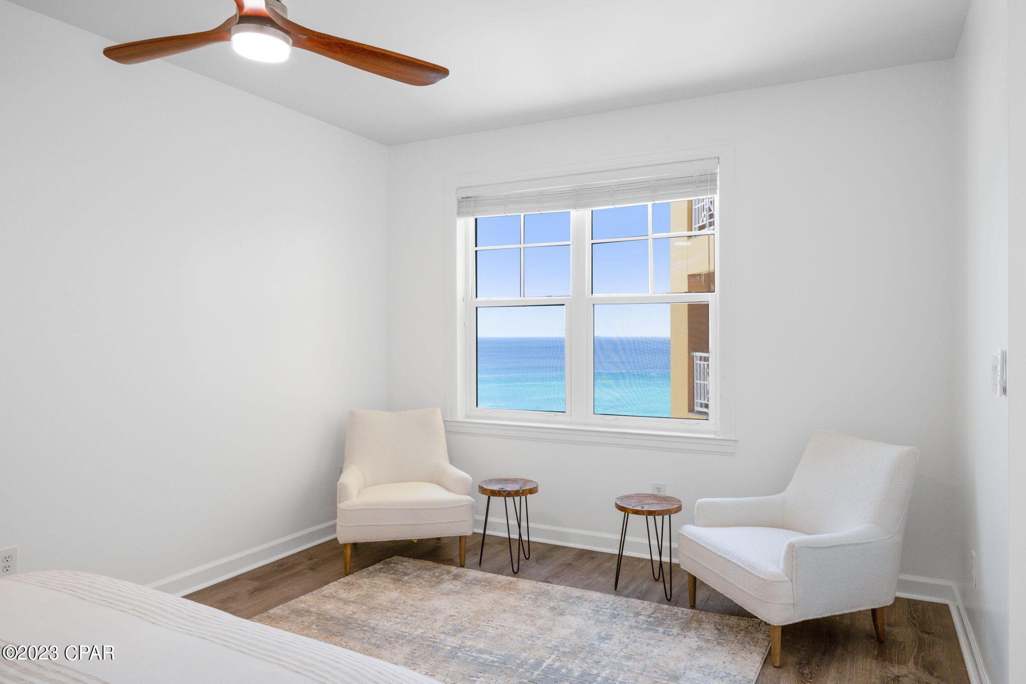 En Soleil Condo - Residential