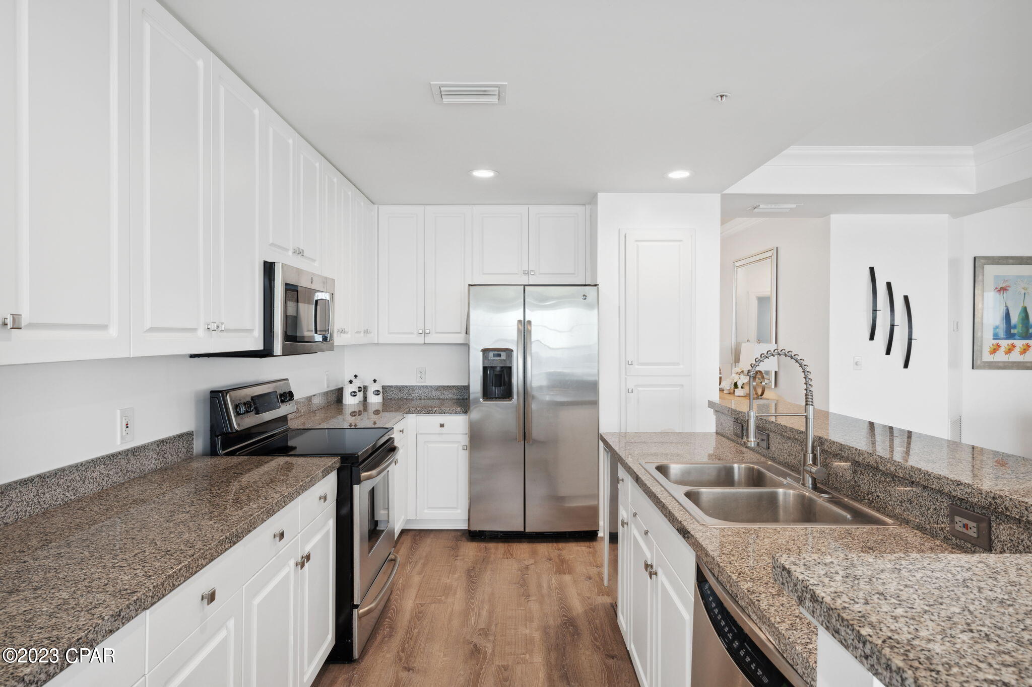 En Soleil Condo - Residential