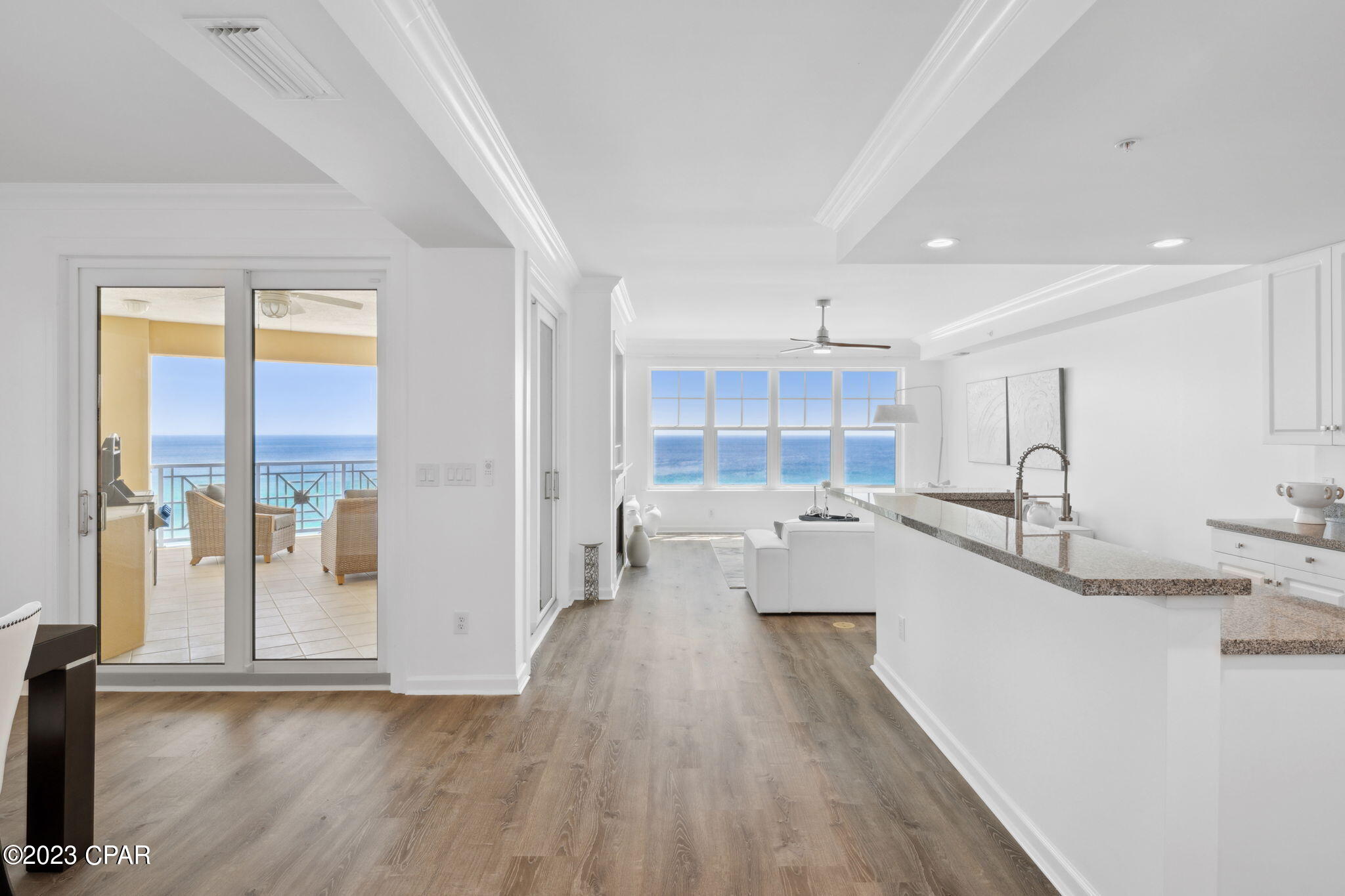 En Soleil Condo - Residential