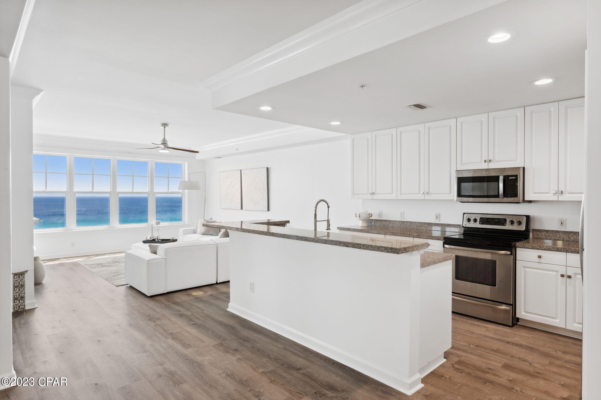 En Soleil Condo - Residential