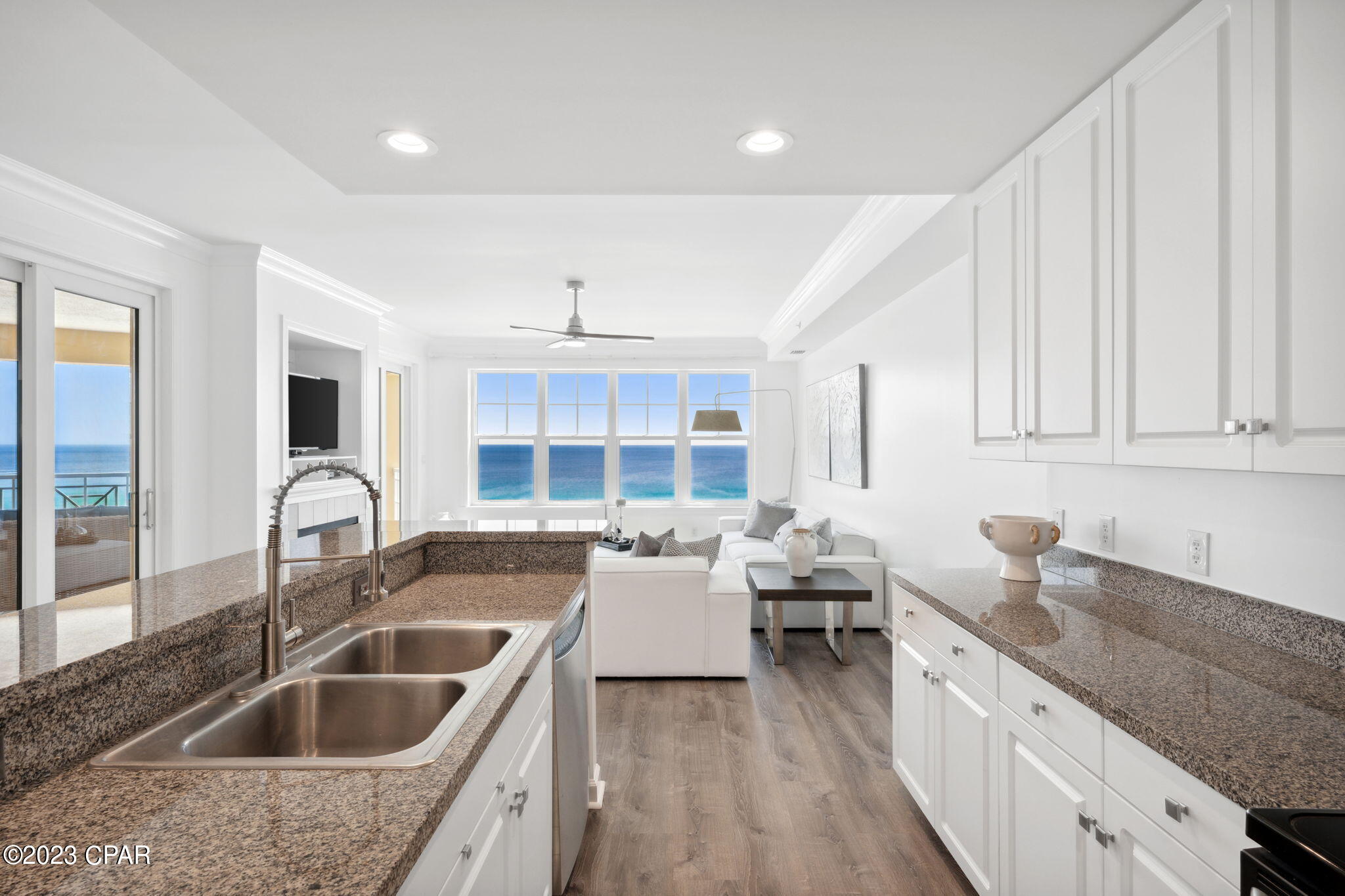 En Soleil Condo - Residential