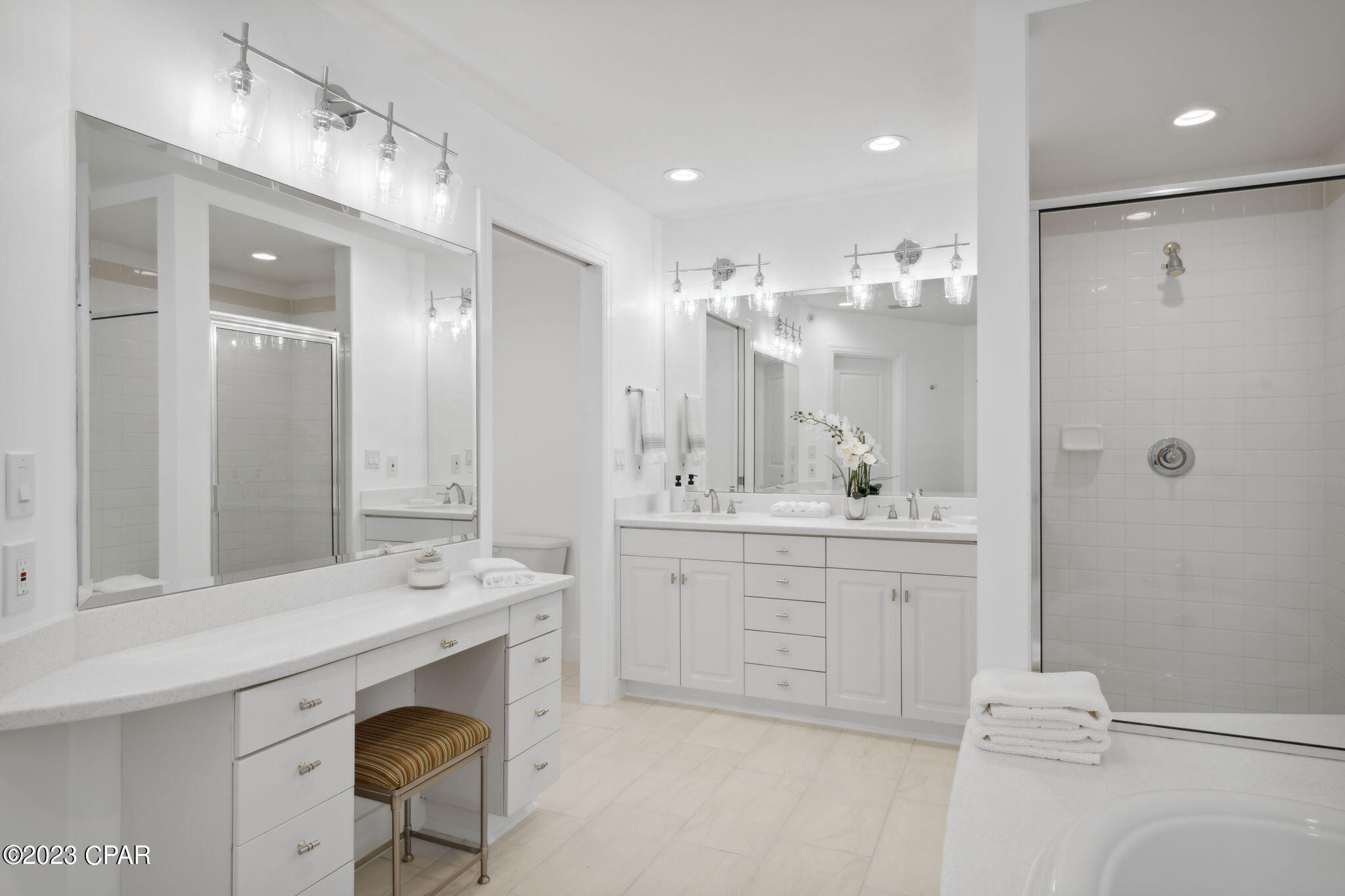 En Soleil Condo - Residential