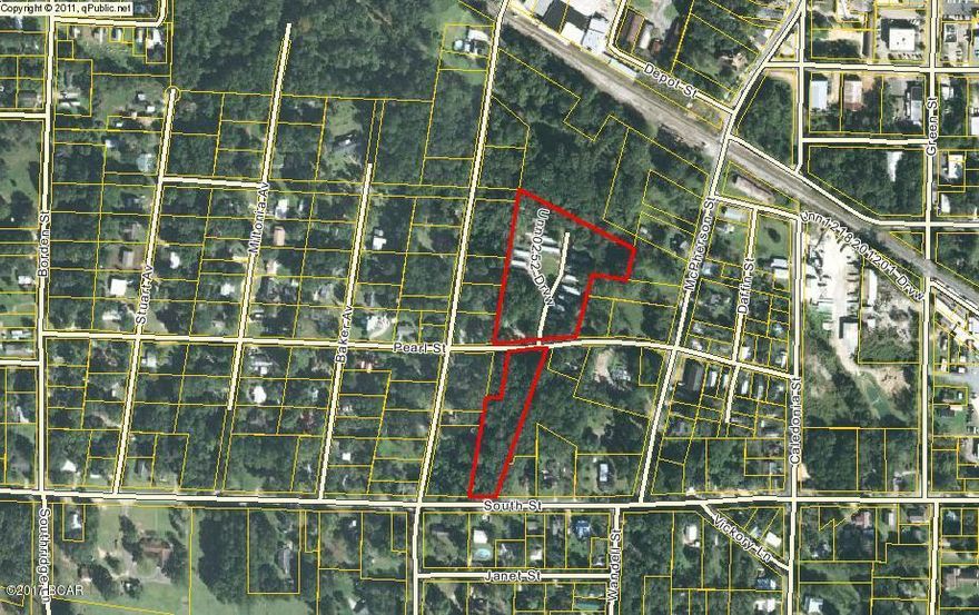 5 acre Parcel located in the city limits of Marianna, FL  zoned R-3.  Available for single family, multi-family dual family dwellings.  Approximately 3.5 acres on north side and 1.5 acres on south side of Pearl Street.