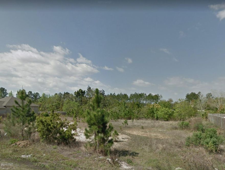 RARE OPPORTUNITY to own a vacant lot in DESIRABLE Cherokee Heights subdivision! One of the last lots available to build - AND it's cleared! This is the happy medium of country living and in-town living due to its VERY convenient location to Highway 231! 



Lot is cleared and READY TO BUILD! Priced to sell - hurry, it won't last long! Bring your plans... build your dream home!