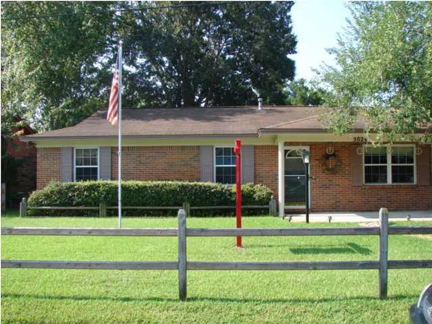 This 3 bedroom, 2 bath home features a Bonus room; W/D Hookup in garage area; privacy fence yard with deck & patio and storage building; sprinkler on well; centrally located to shopping, dining, and schools; NON SMOKING