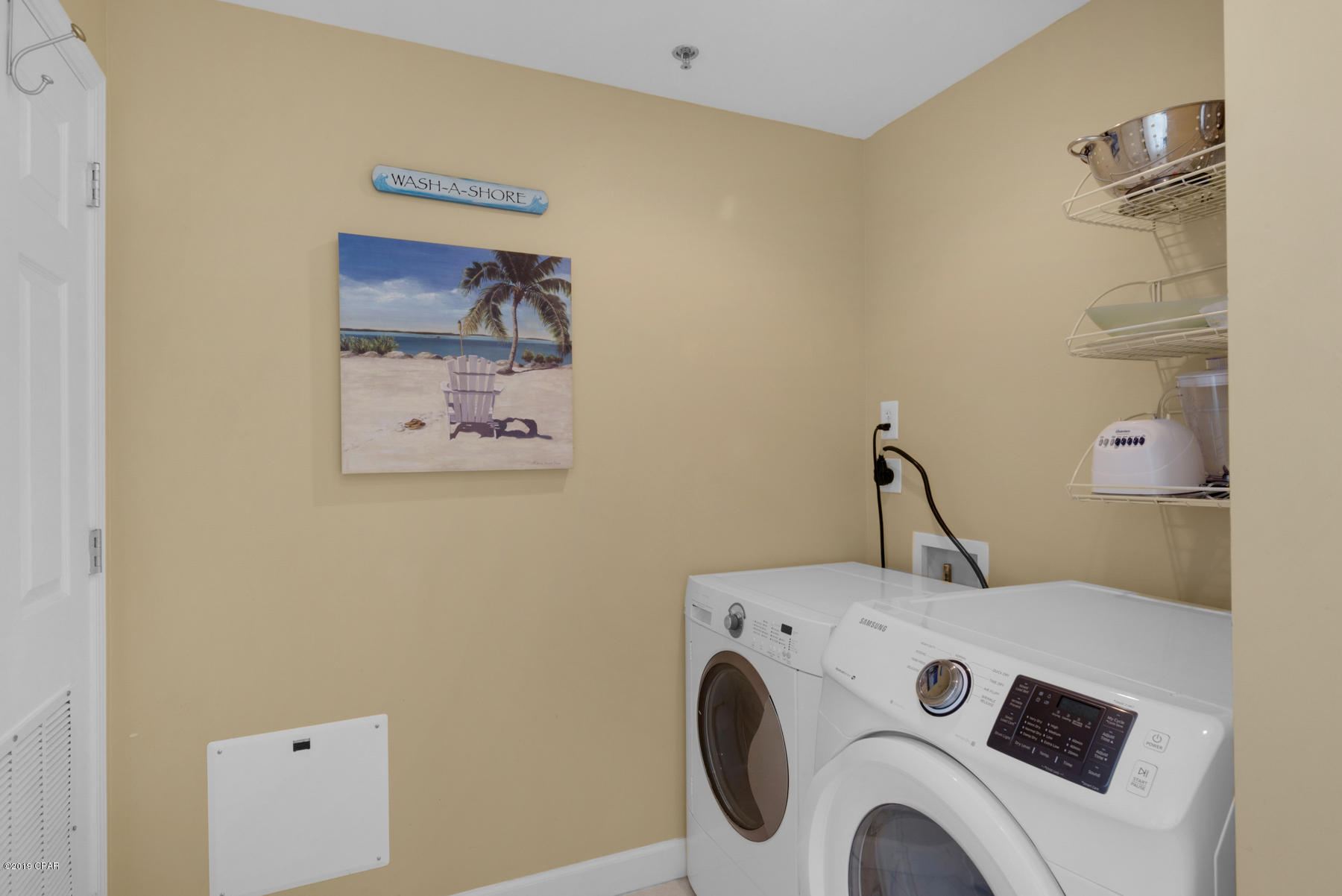 Splash Condo - Residential