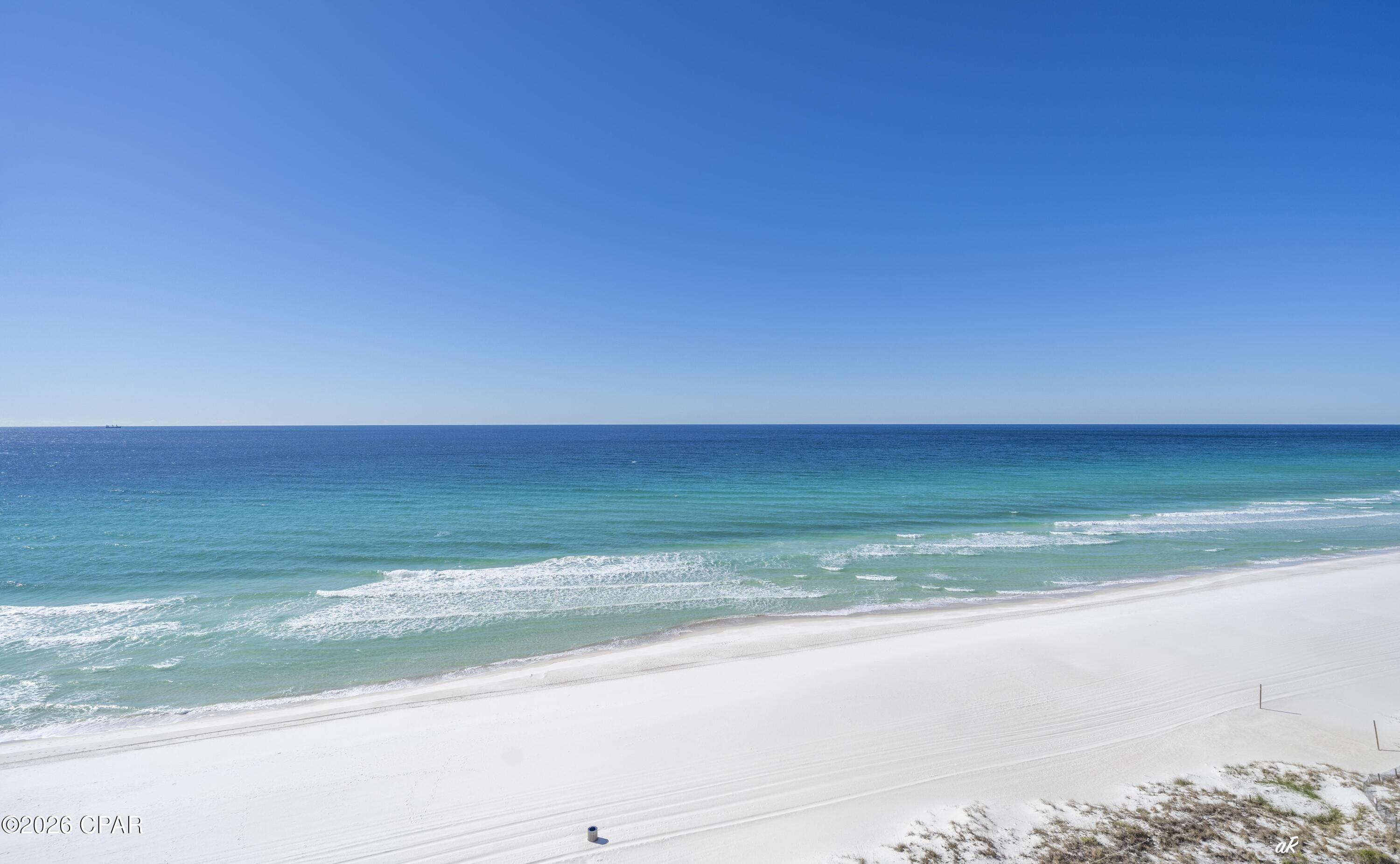 Summerwinds Condo - Residential