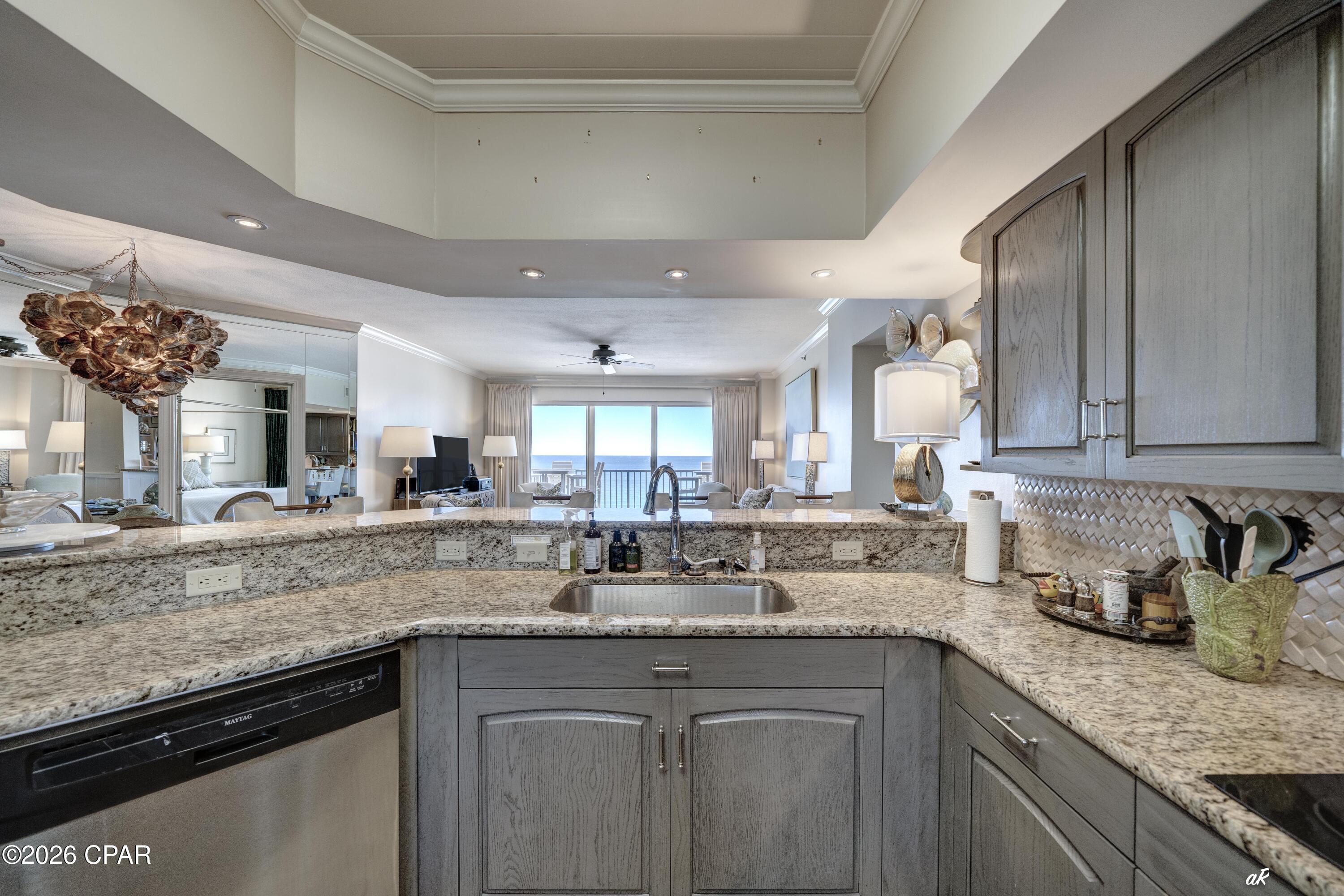 Summerwinds Condo - Residential