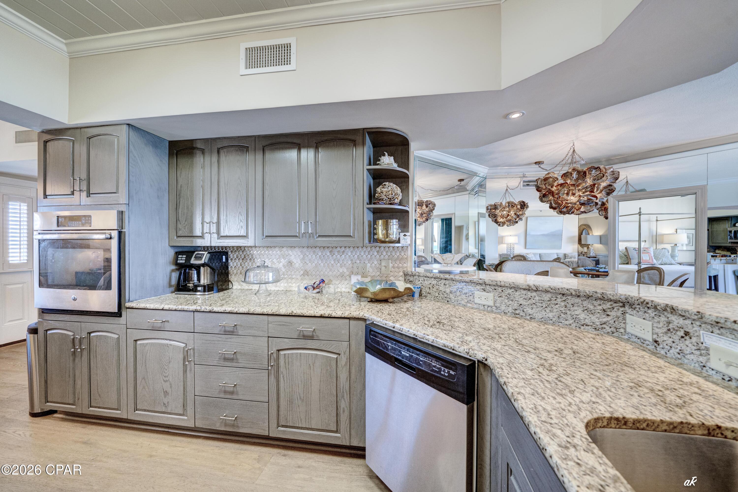 Summerwinds Condo - Residential