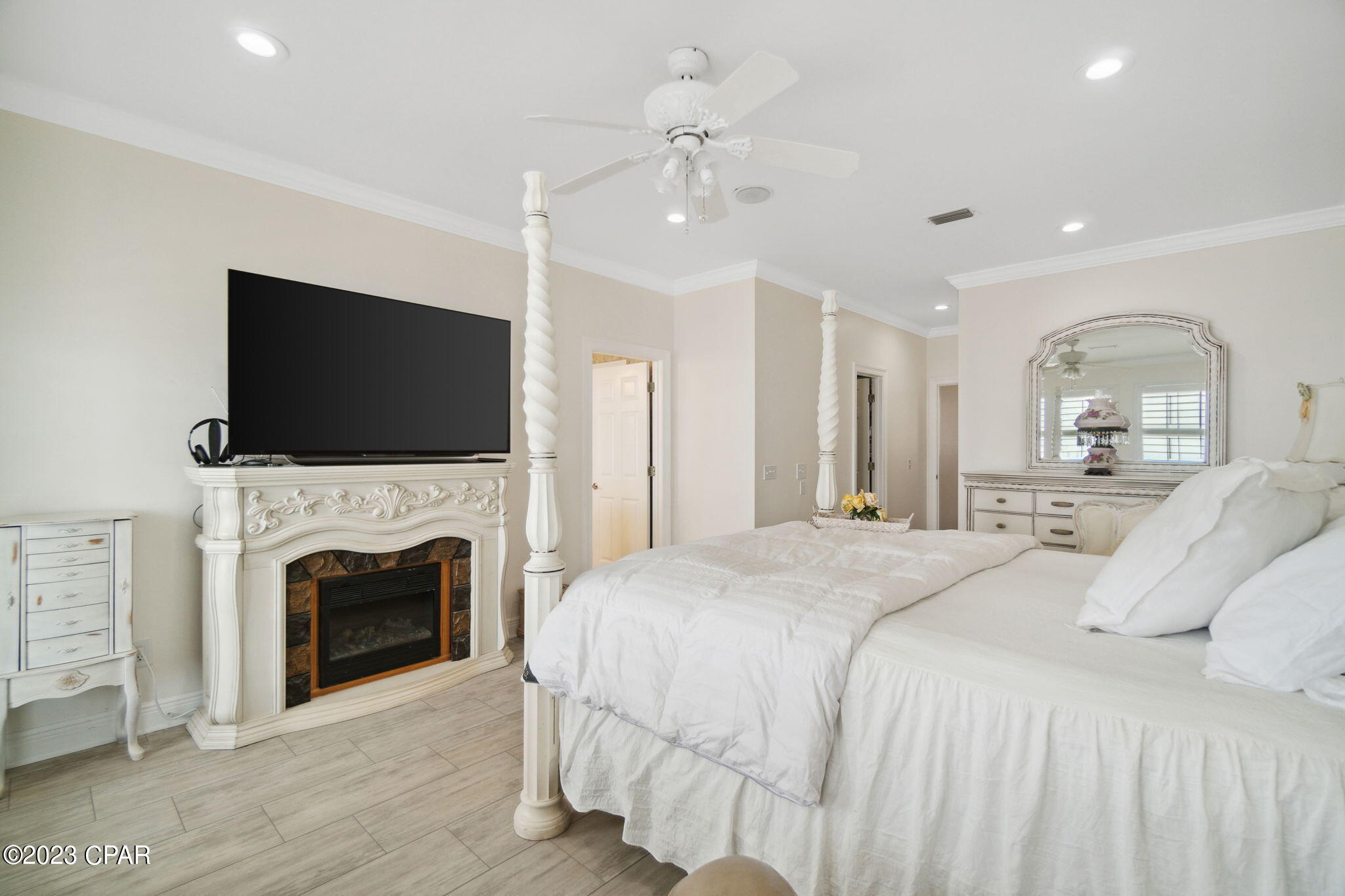 Pelican Bay - Residential