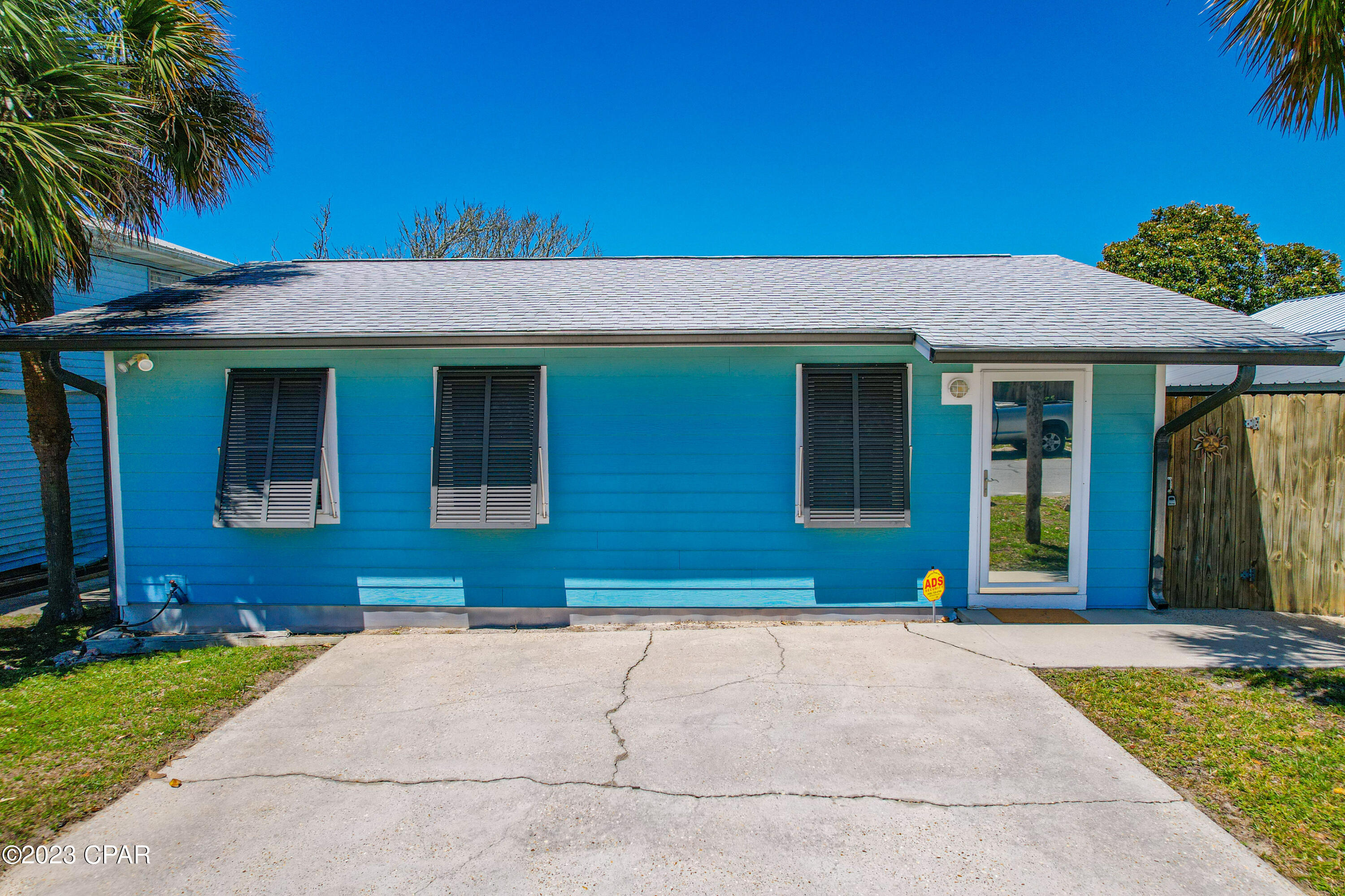 Laguna Beach Estates 8th Add - Residential