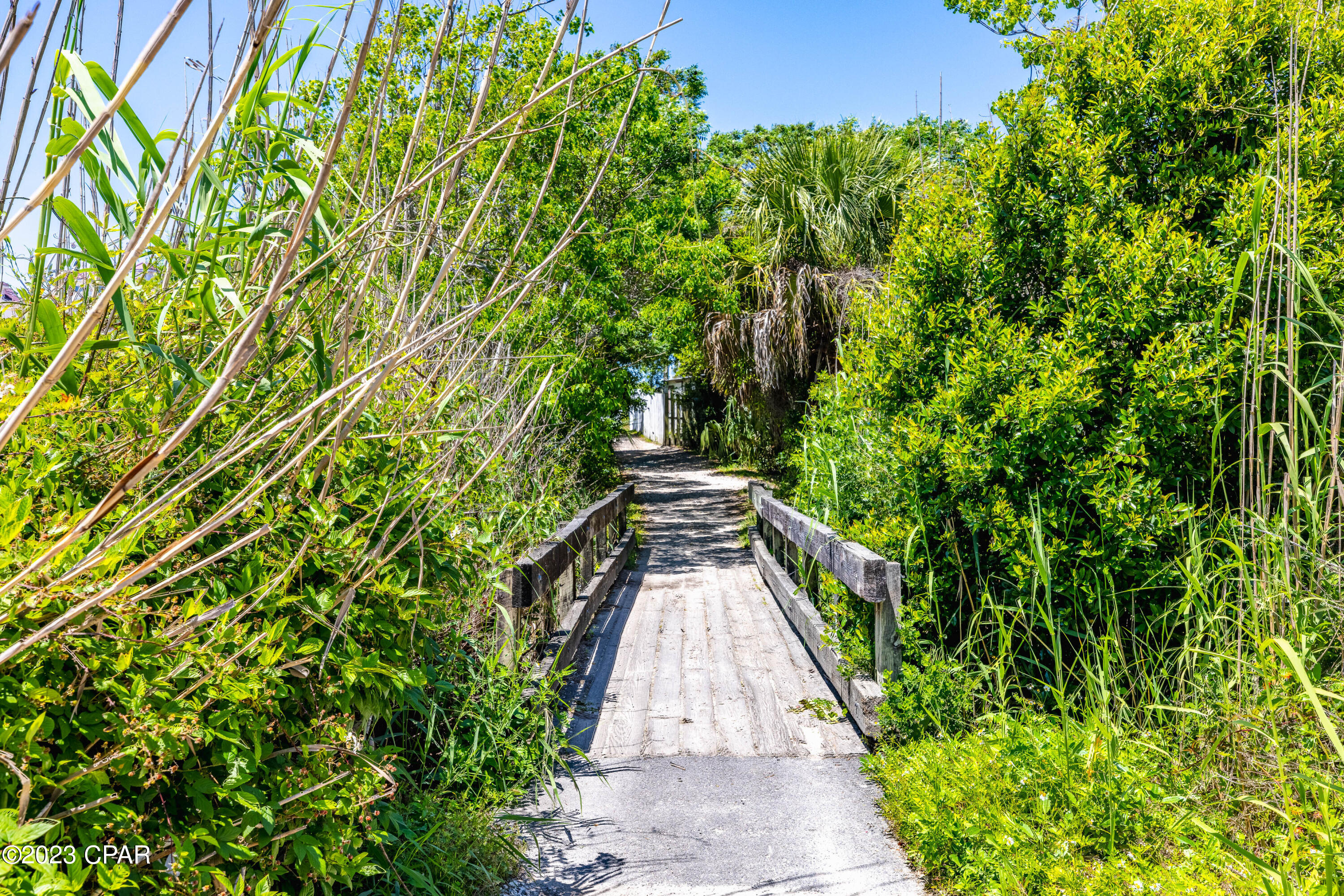 Laguna Beach Estates 8th Add - Residential