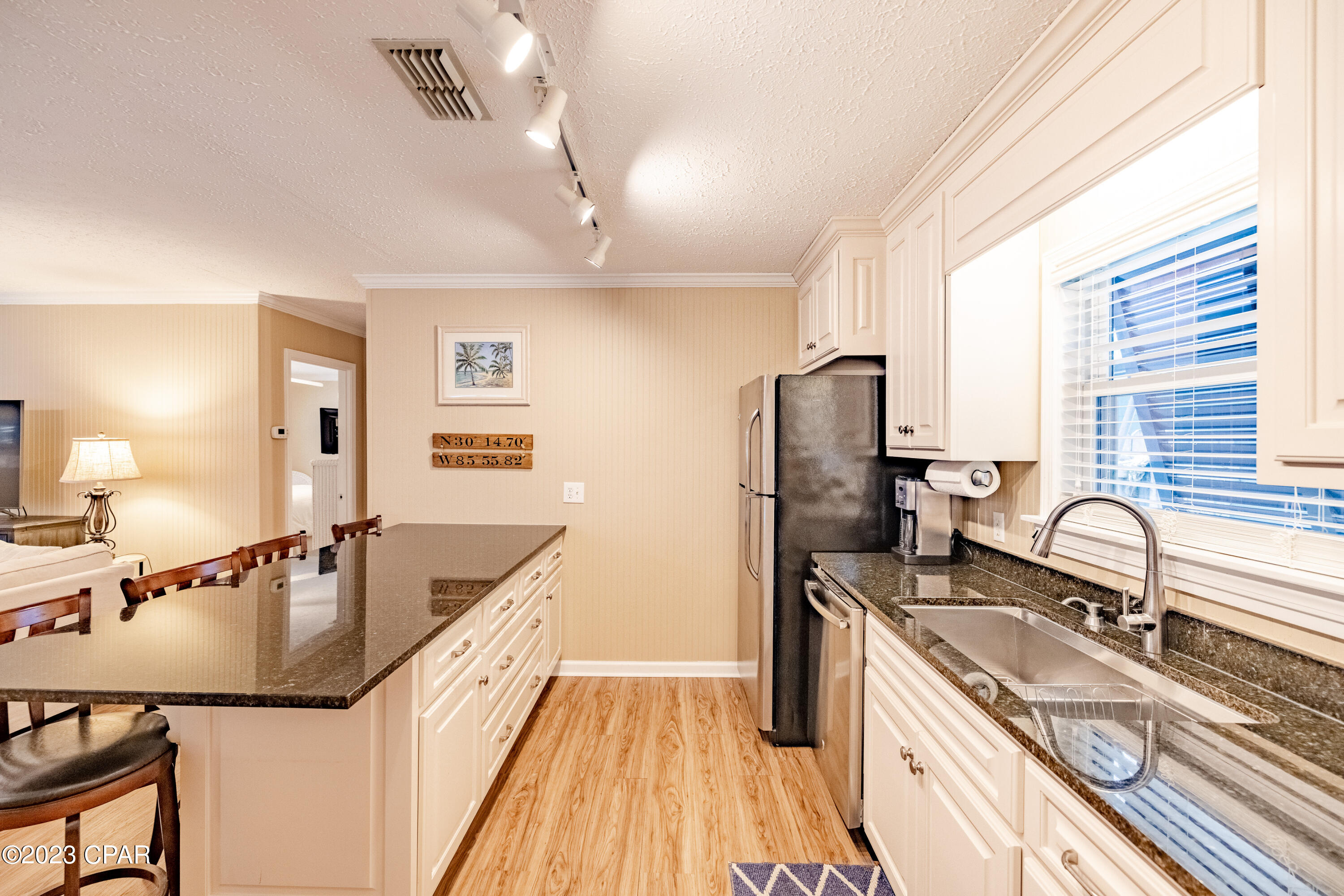 Laguna Beach Estates 8th Add - Residential