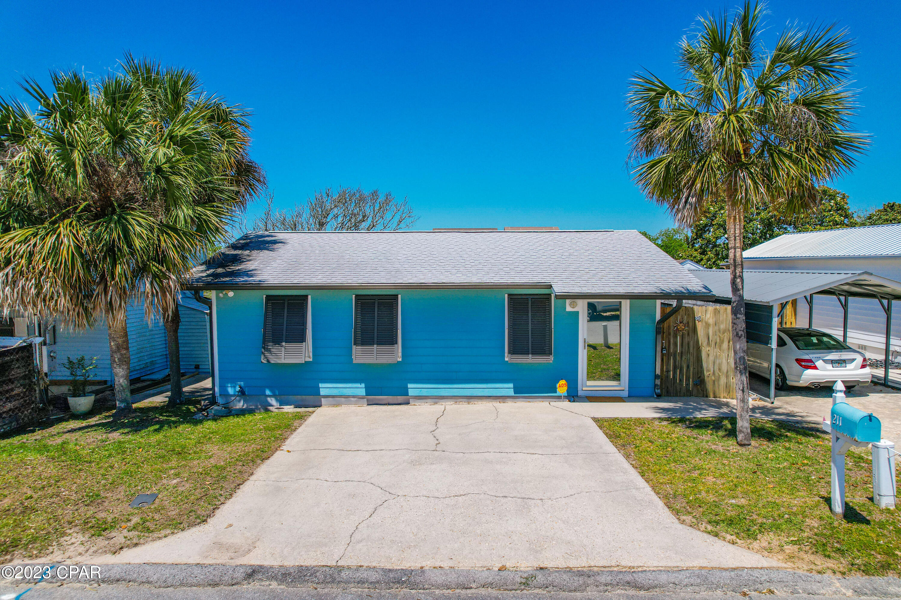 Laguna Beach Estates 8th Add - Residential