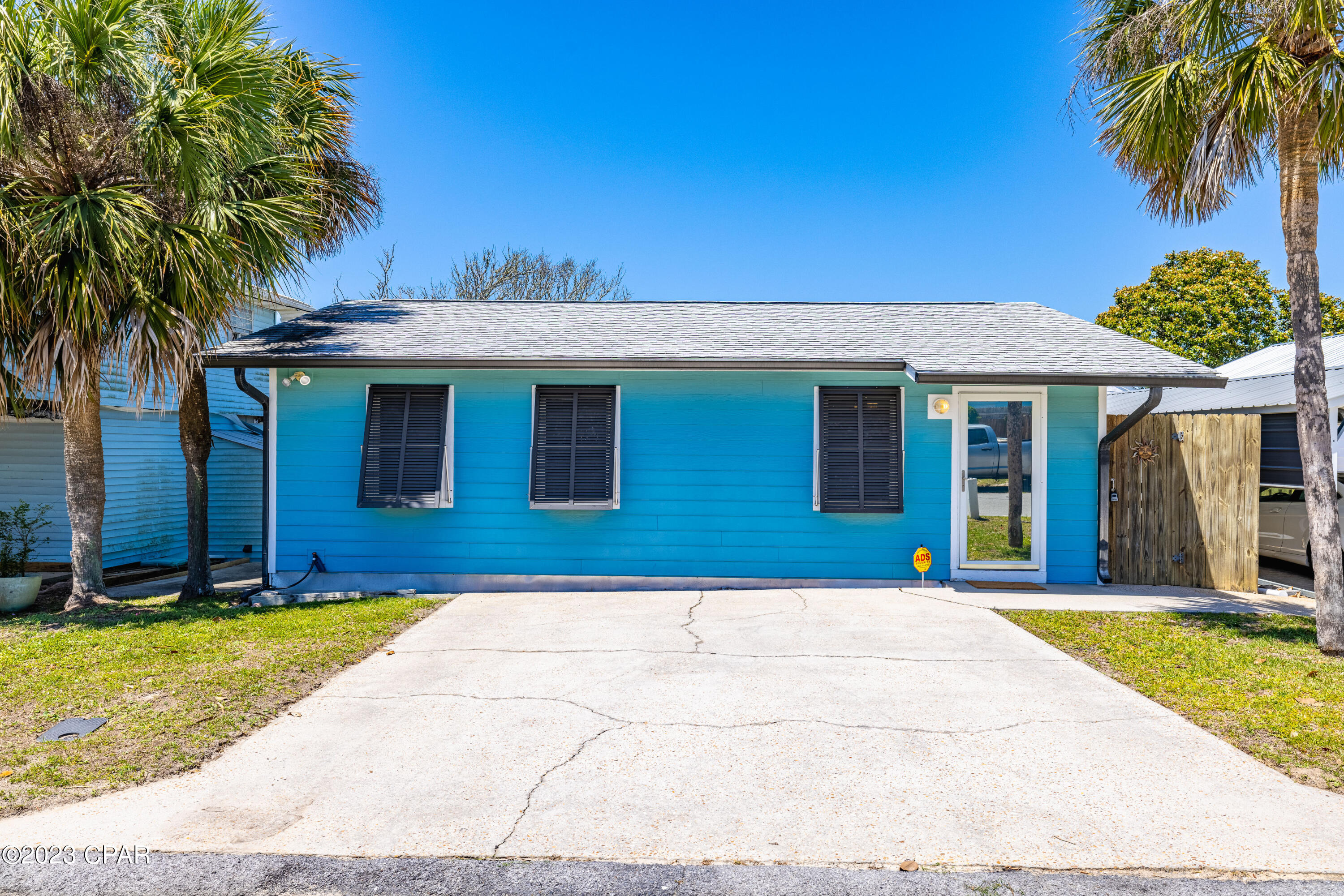 Laguna Beach Estates 8th Add - Residential