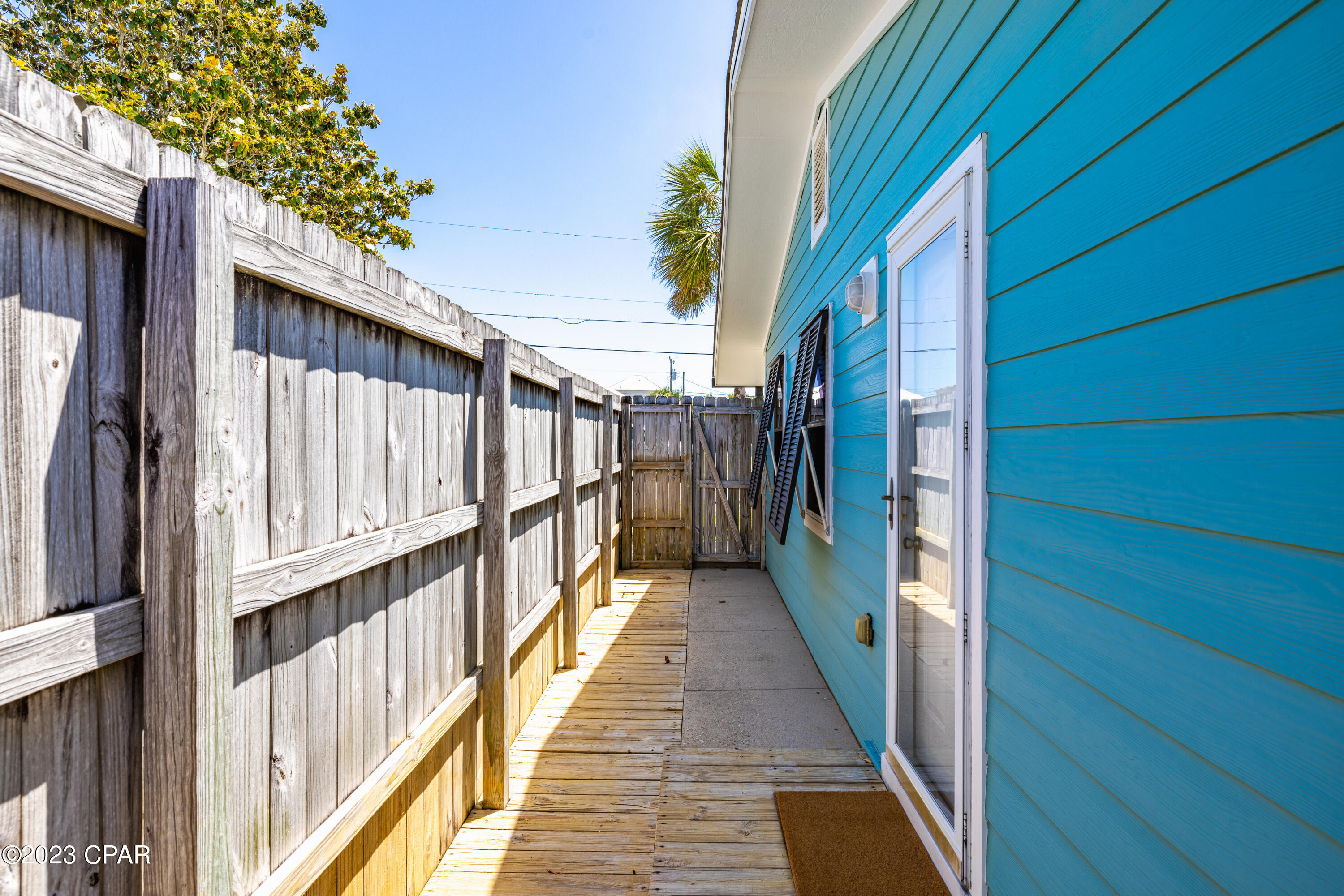 Laguna Beach Estates 8th Add - Residential