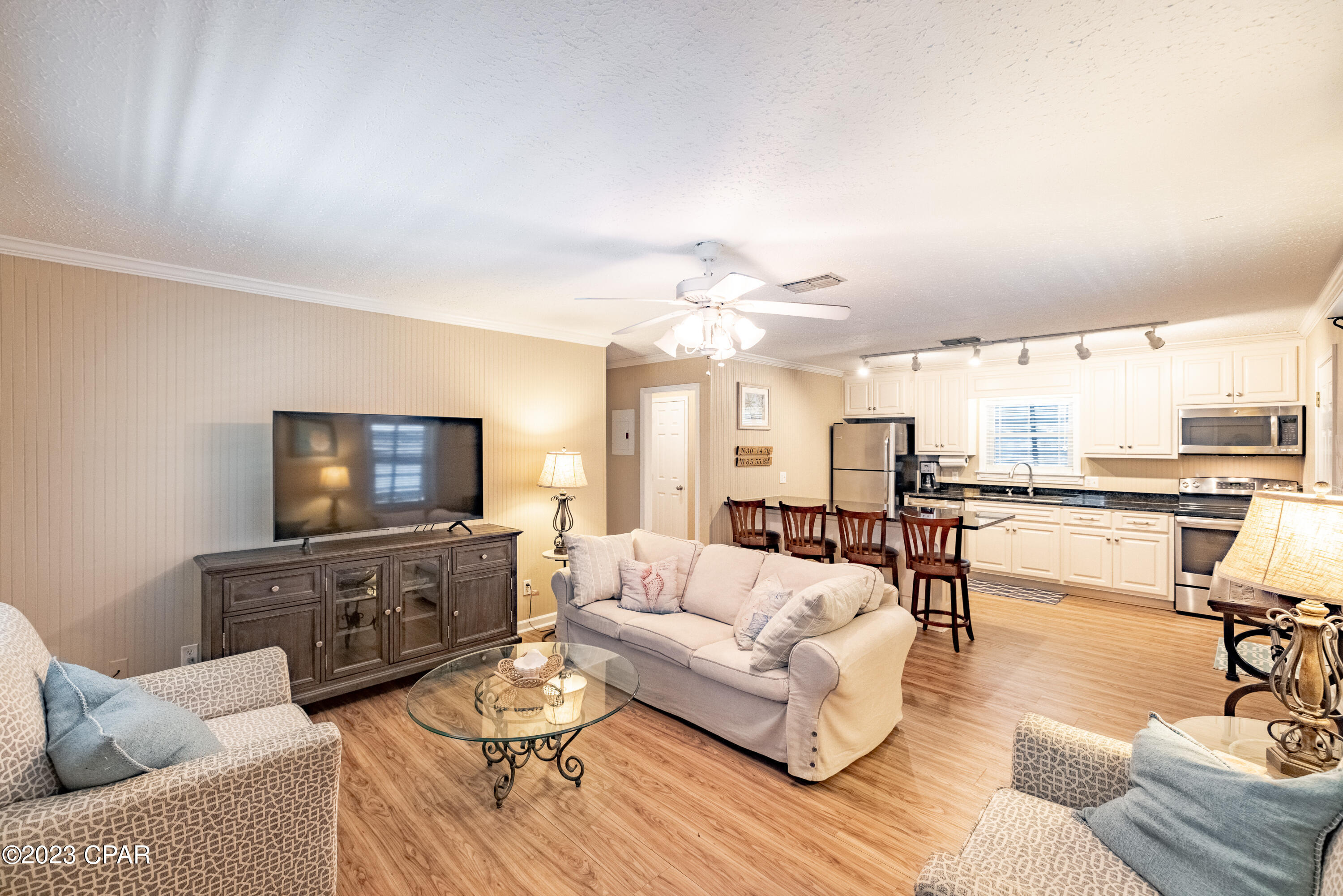 Laguna Beach Estates 8th Add - Residential