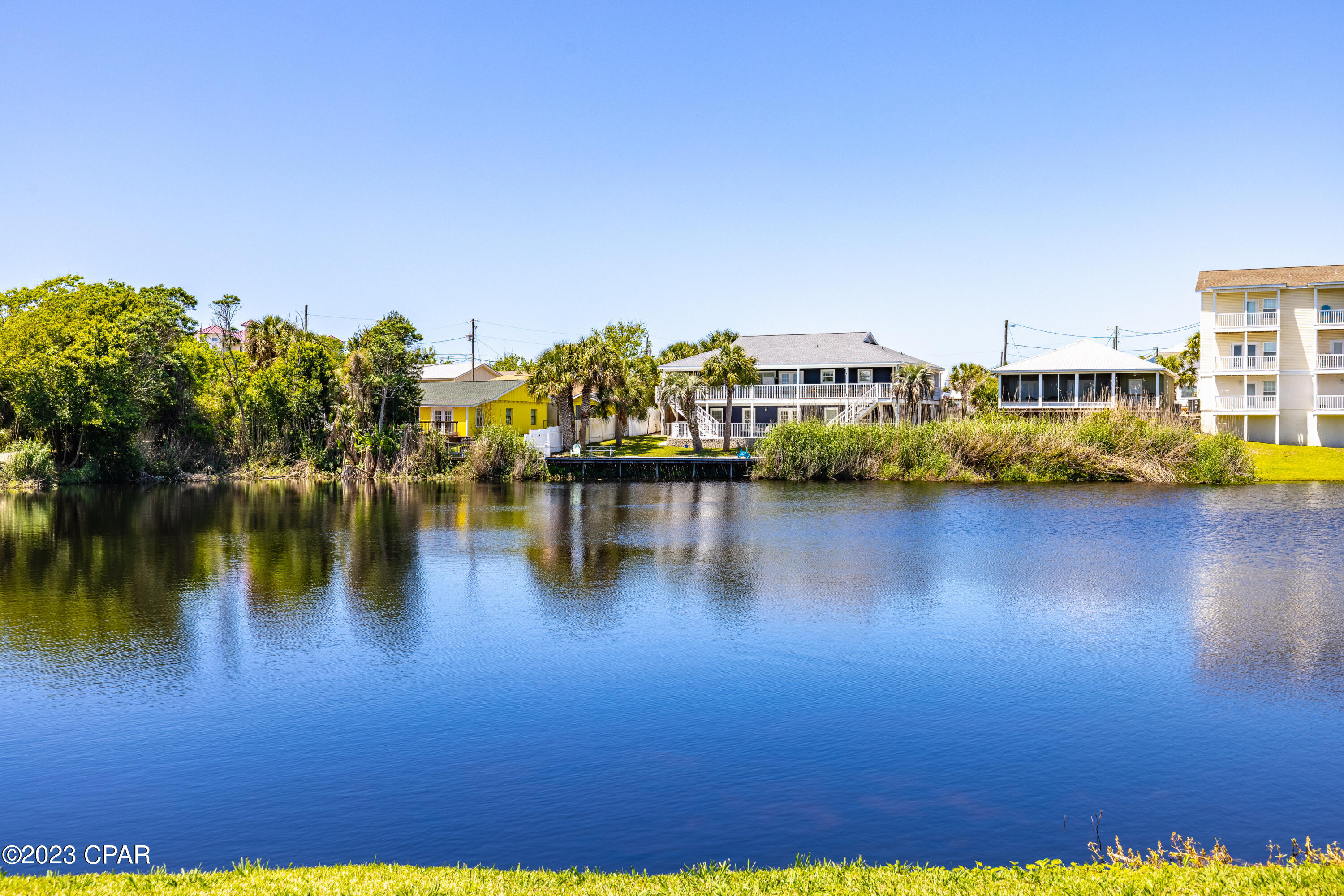 Laguna Beach Estates 8th Add - Residential