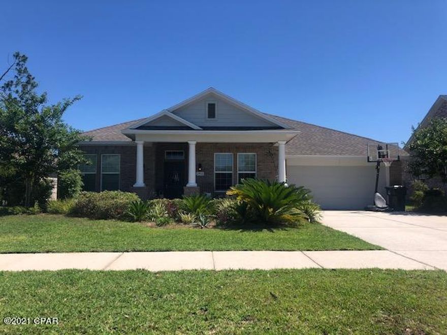 Gorgeous 5 bedroom, 3 bath home in the popular Hawks Landing neighborhood!