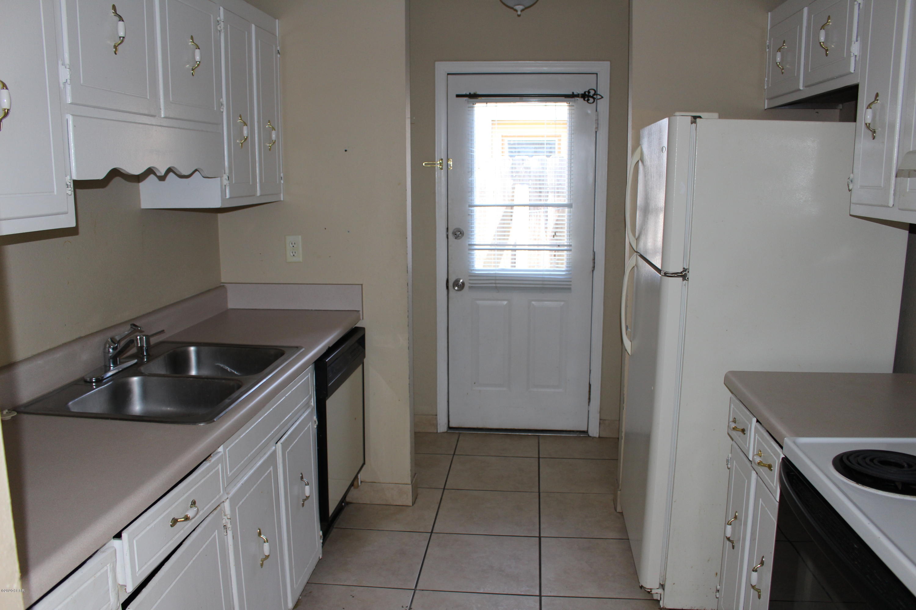 W H Parker - Residential Lease