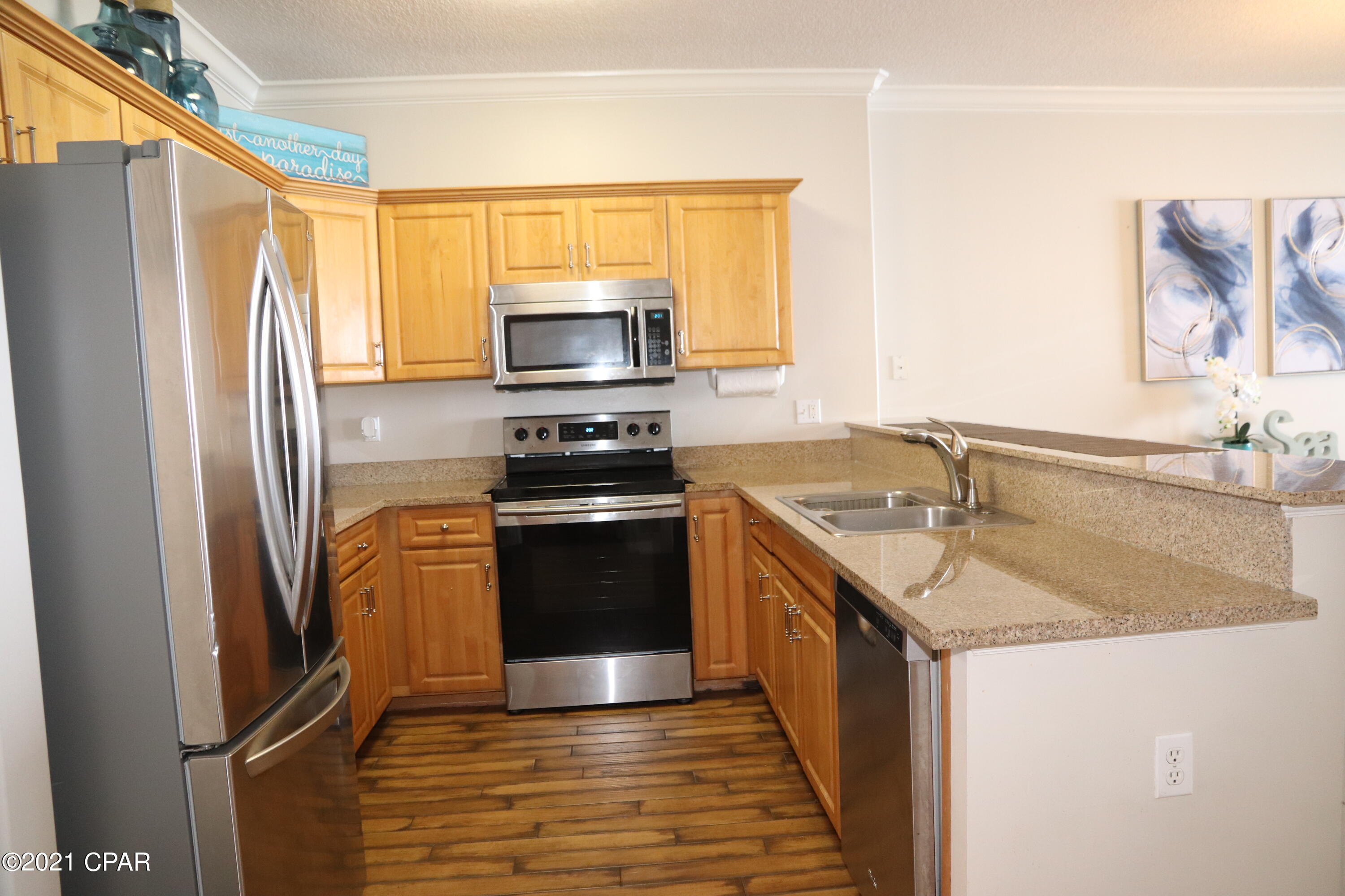 Twin Palms Resort - Residential