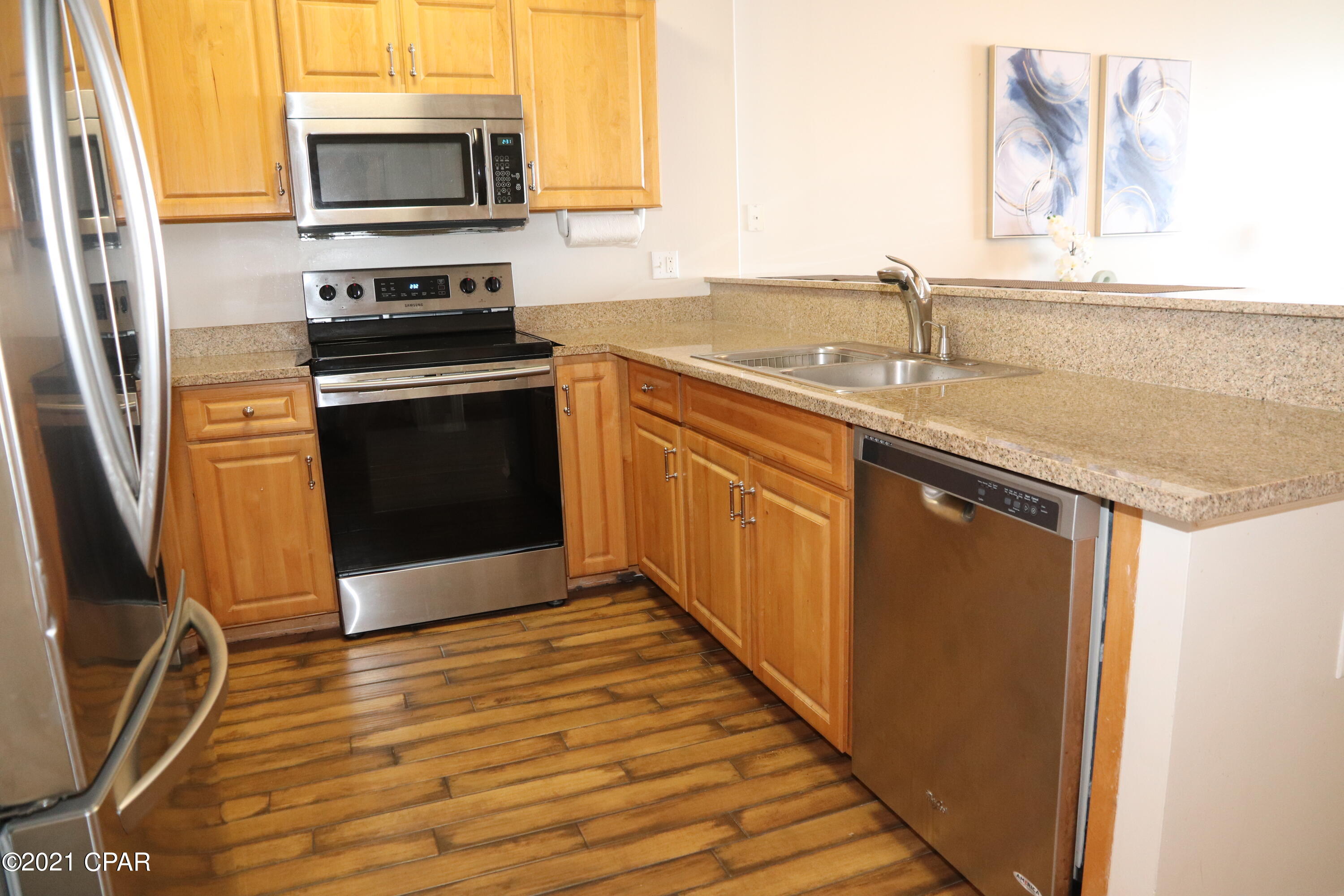 Twin Palms Resort - Residential