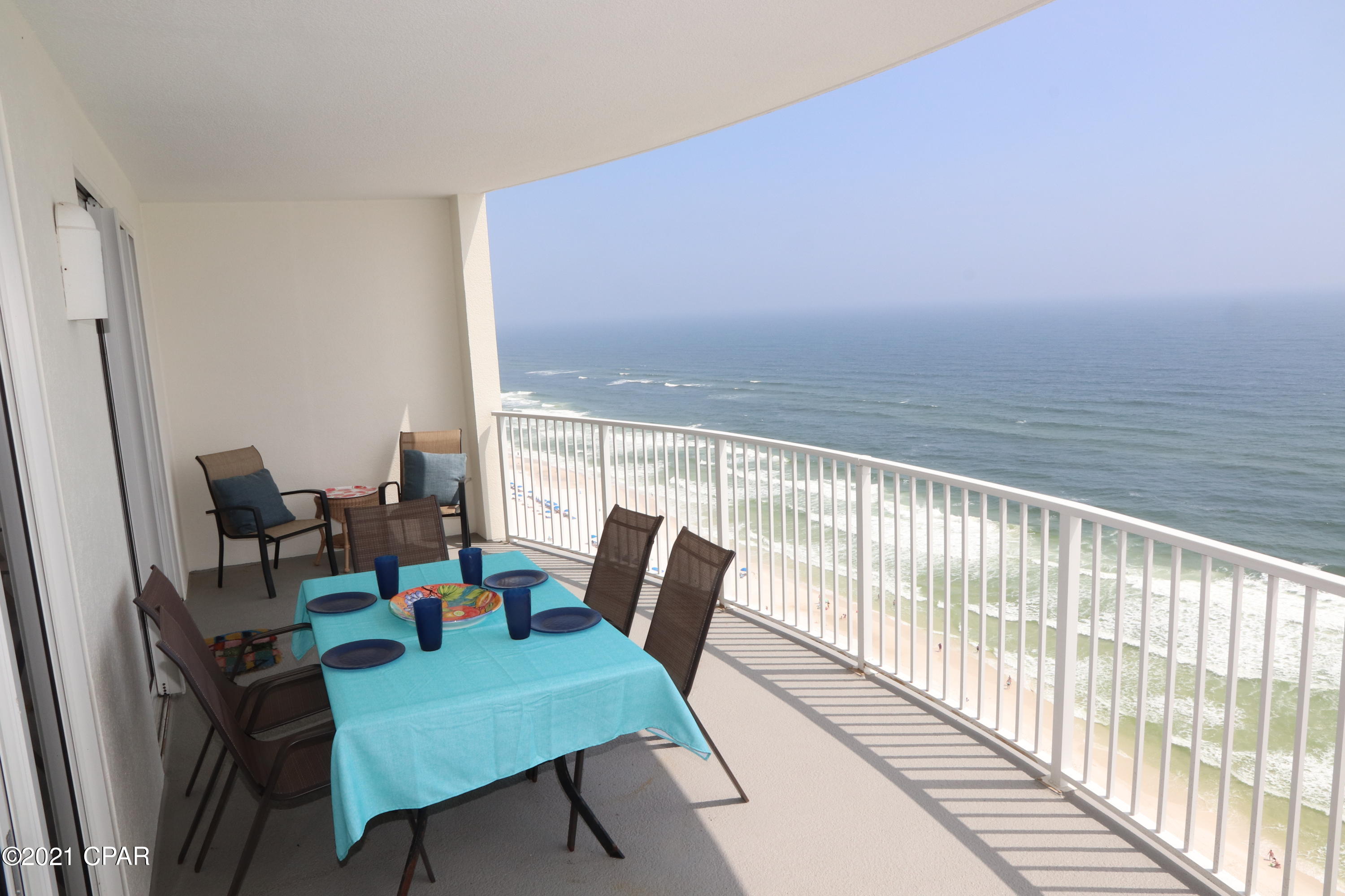 Twin Palms Resort - Residential