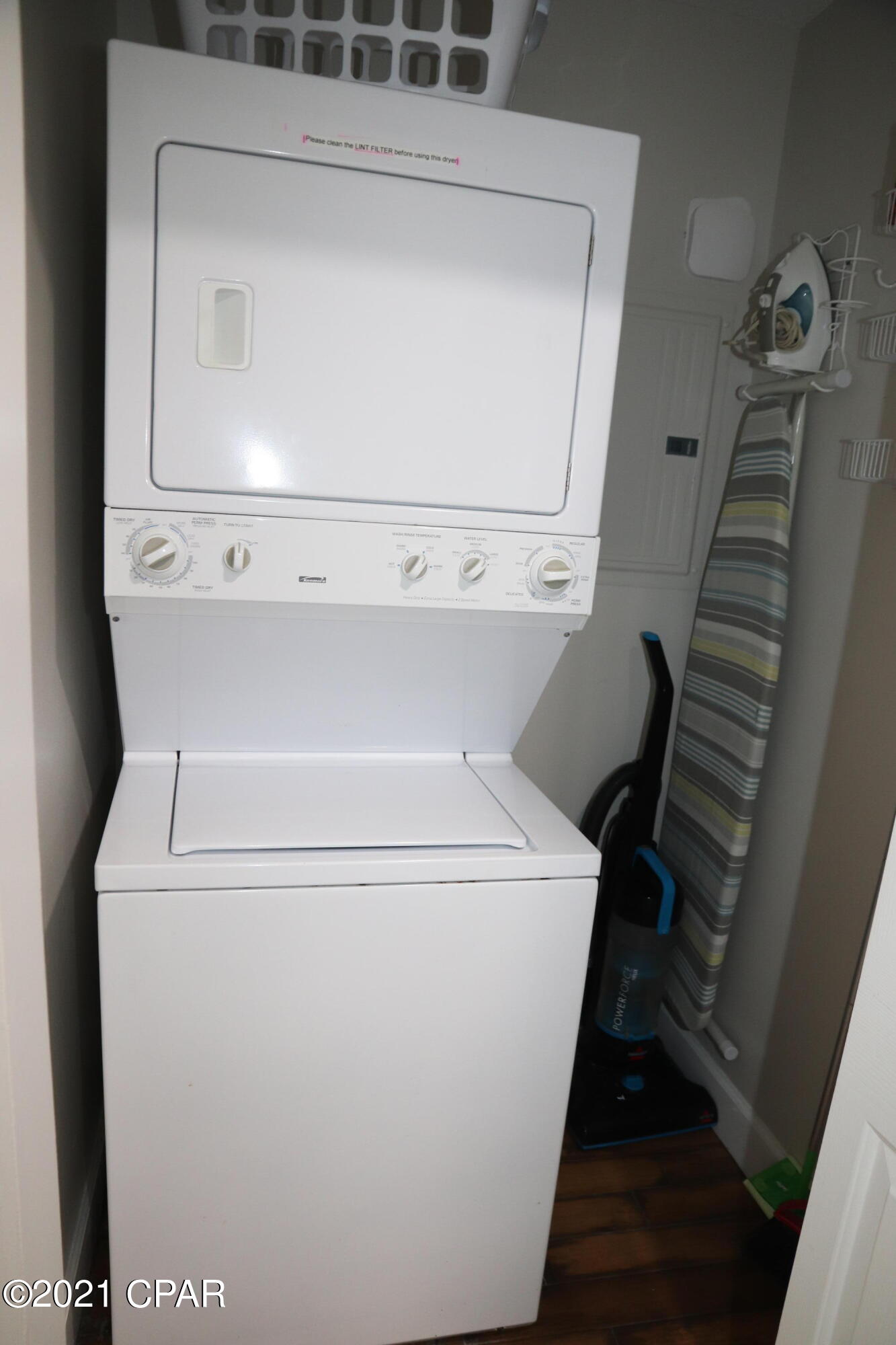 Twin Palms Resort - Residential