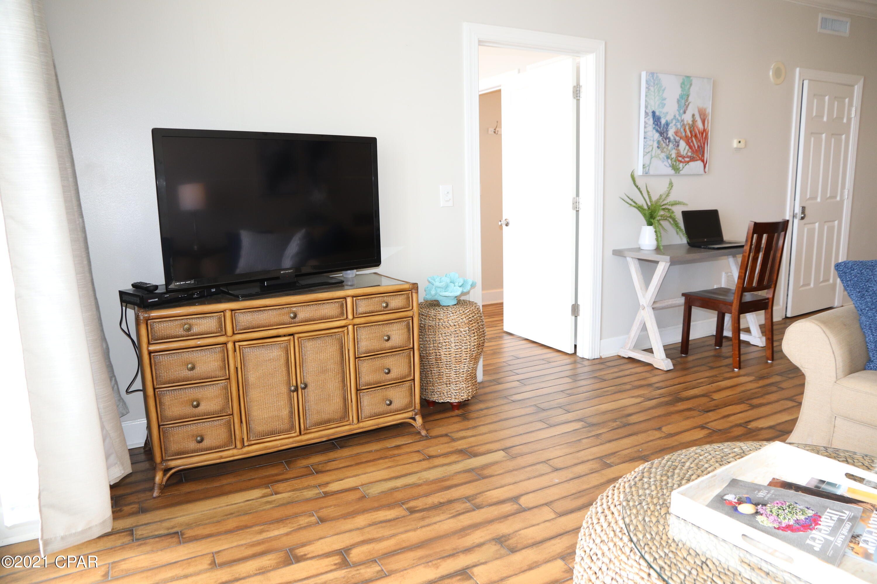 Twin Palms Resort - Residential