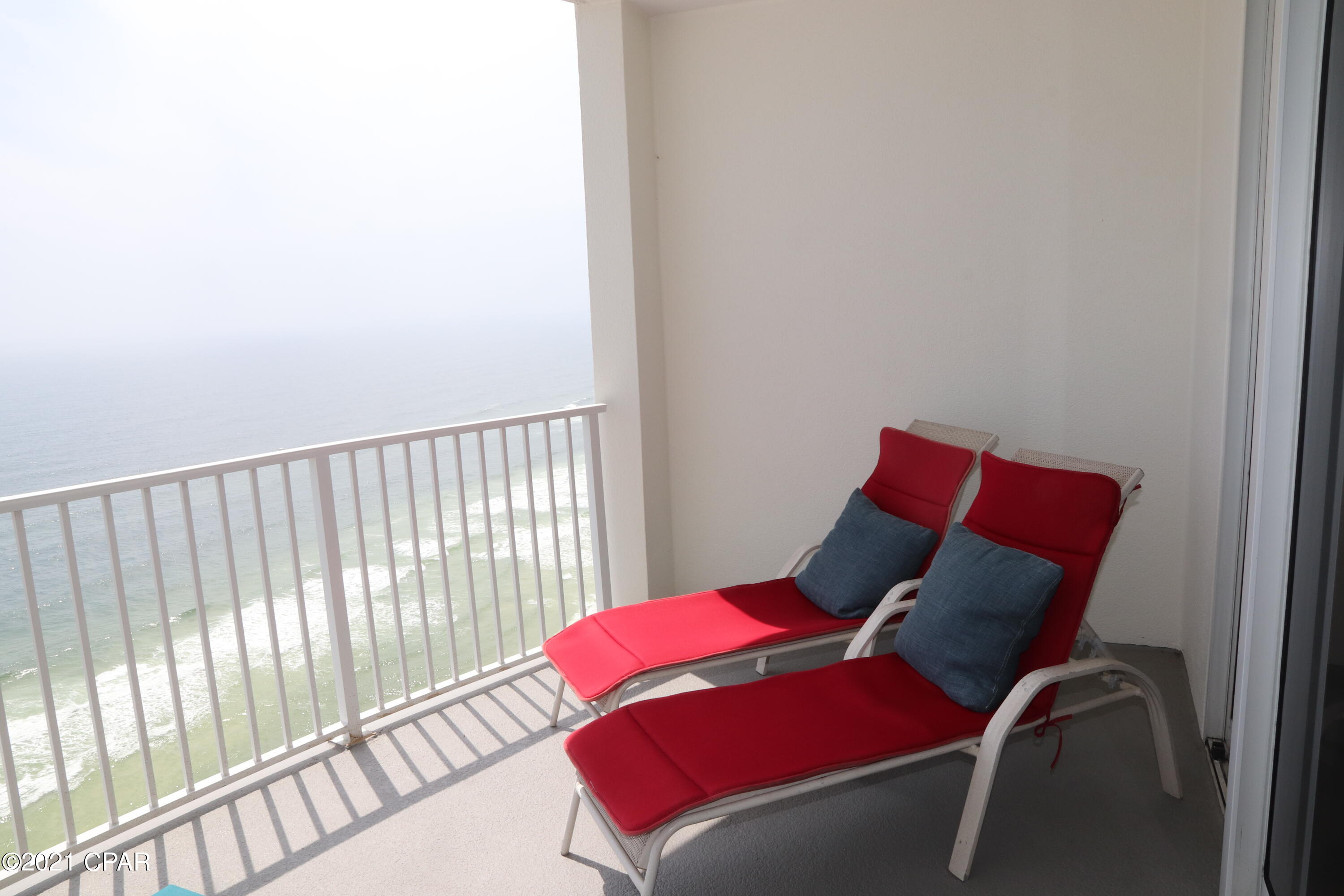 Twin Palms Resort - Residential